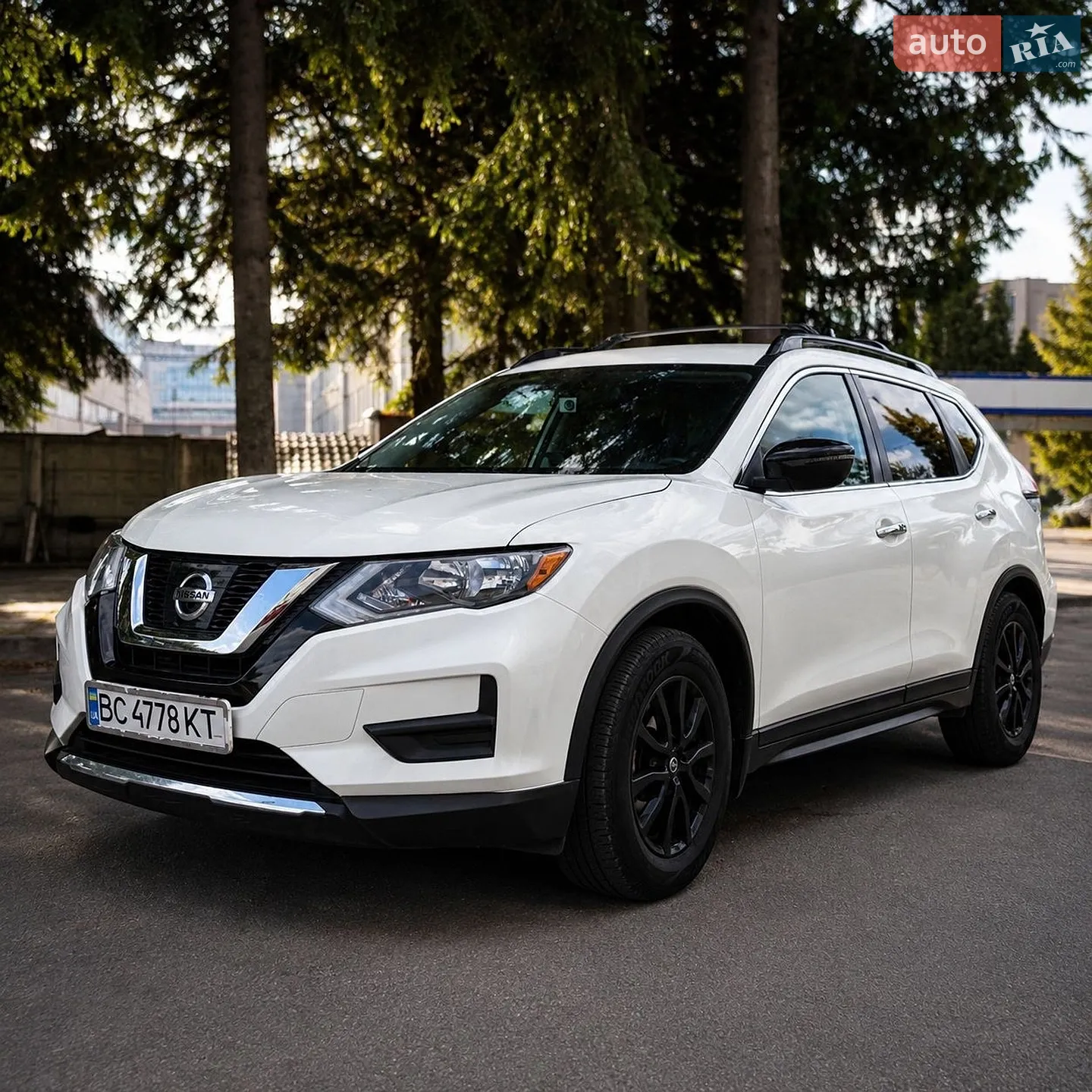 2017 Nissan Rogue - мініатюра 2