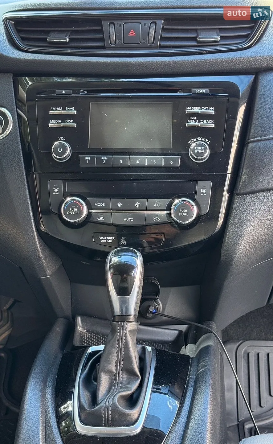2017 Nissan Rogue - мініатюра 14