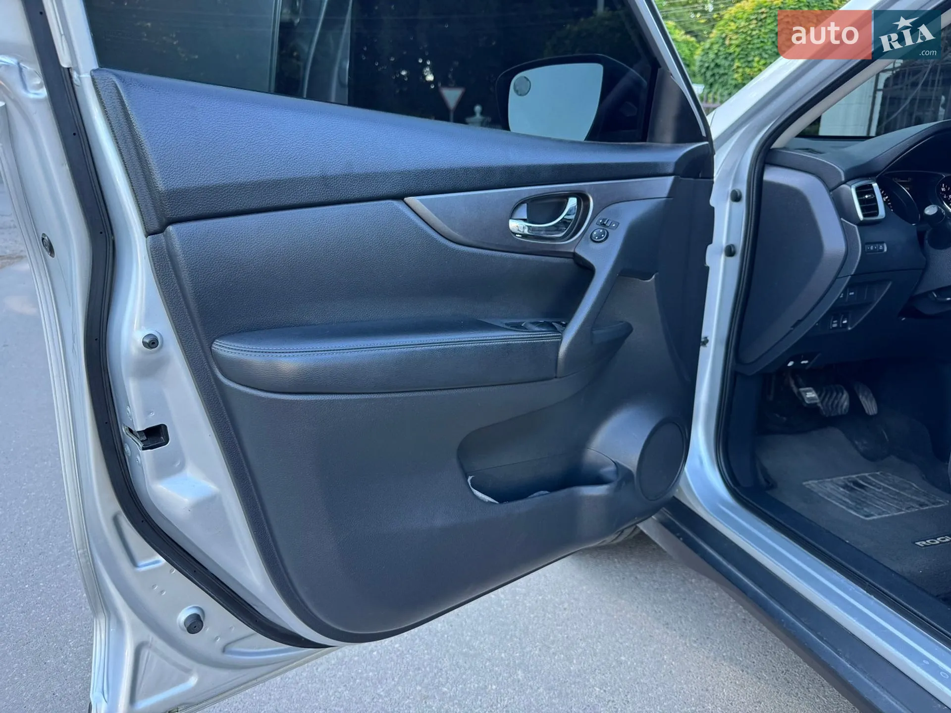 2016 Nissan Rogue - мініатюра 15