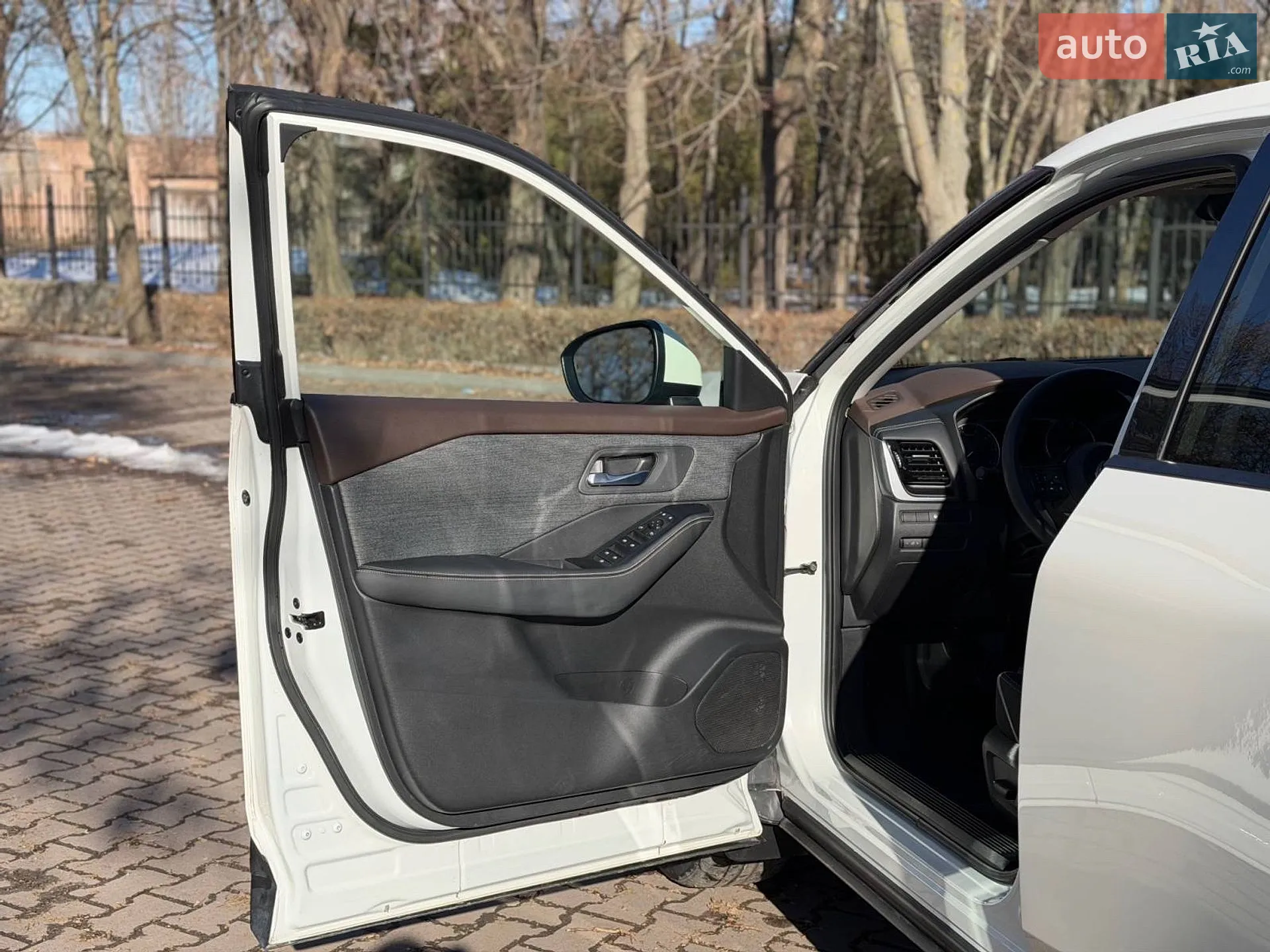 2020 Nissan Rogue - мініатюра 17