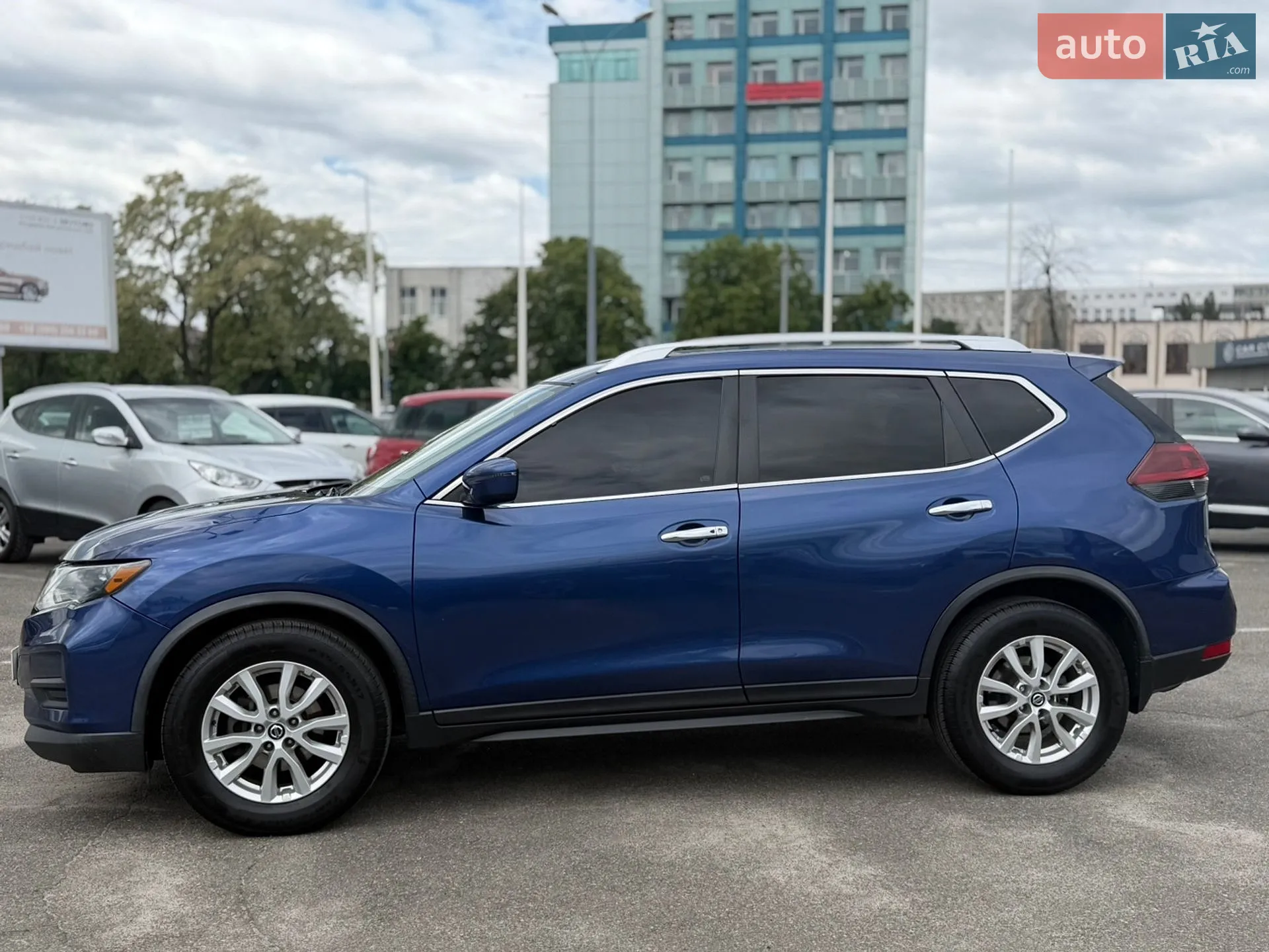 2019 Nissan Rogue - мініатюра 4