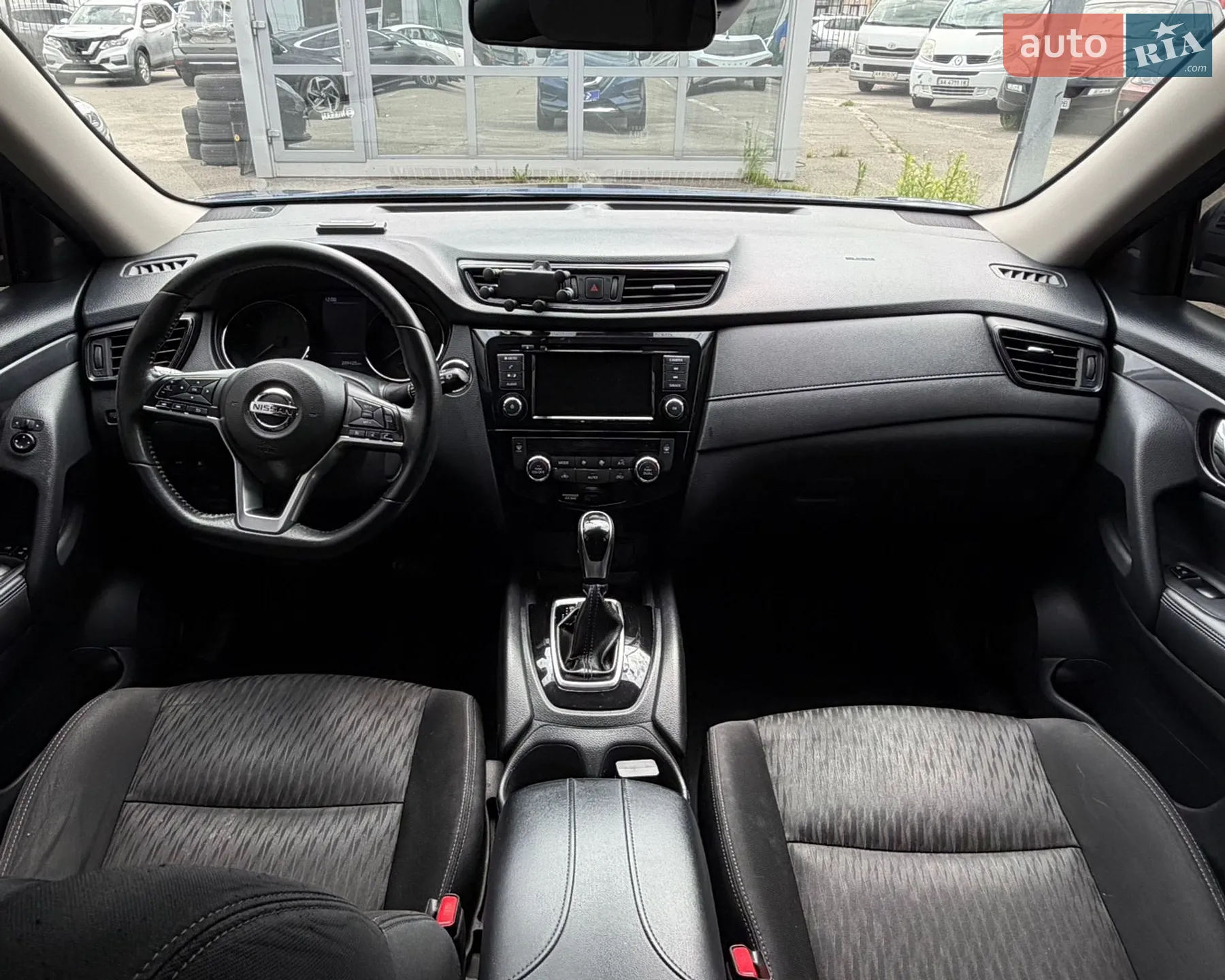 2019 Nissan Rogue - мініатюра 21