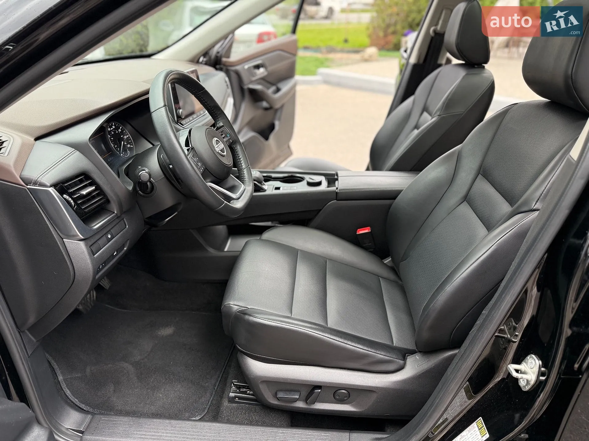 2021 Nissan Rogue - мініатюра 16