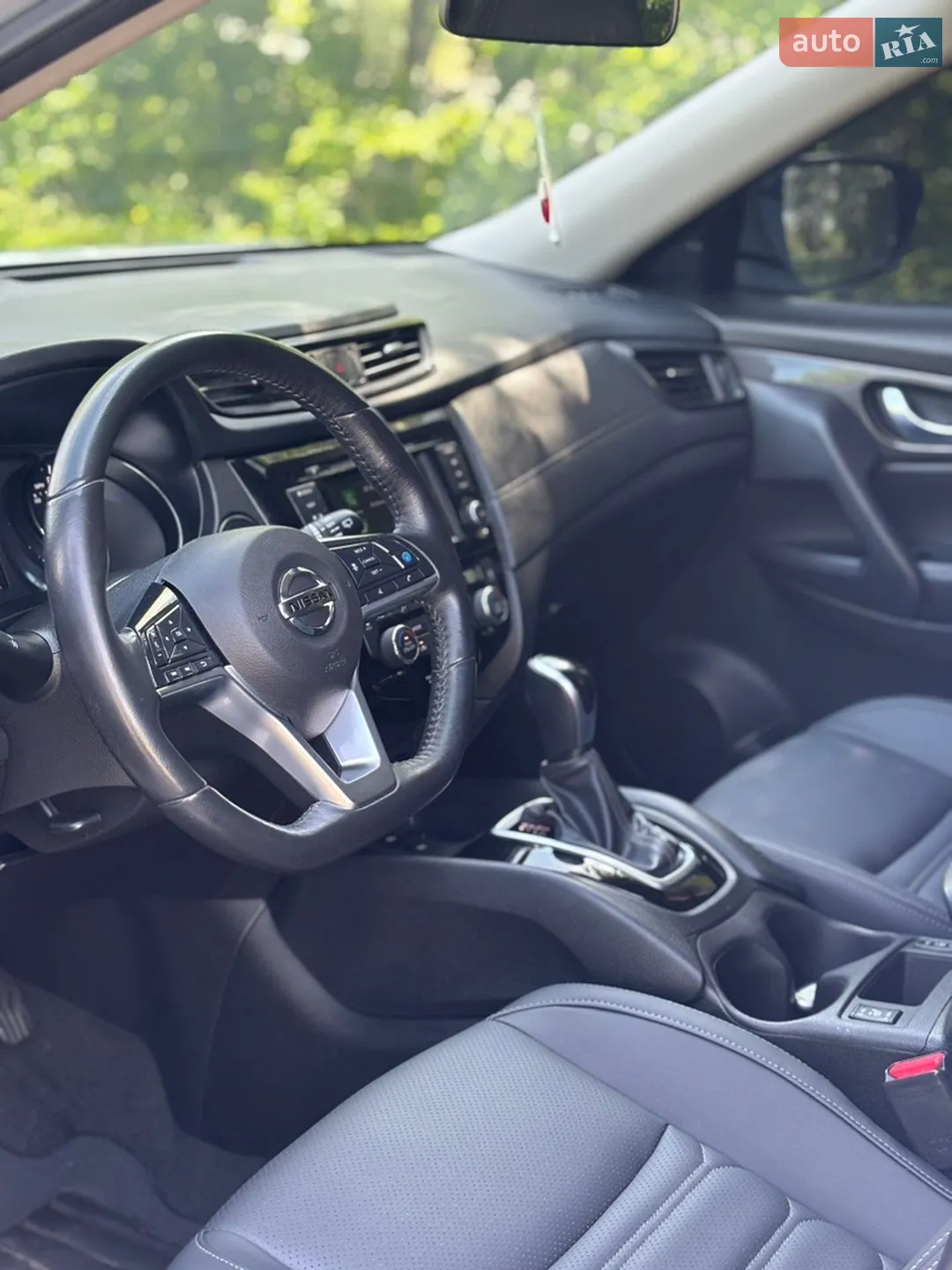2019 Nissan Rogue - мініатюра 9