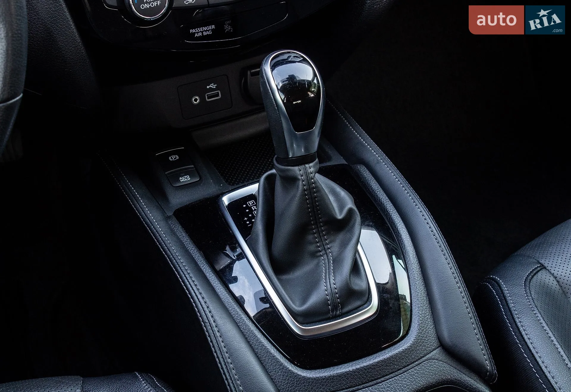 2019 Nissan Rogue - мініатюра 17
