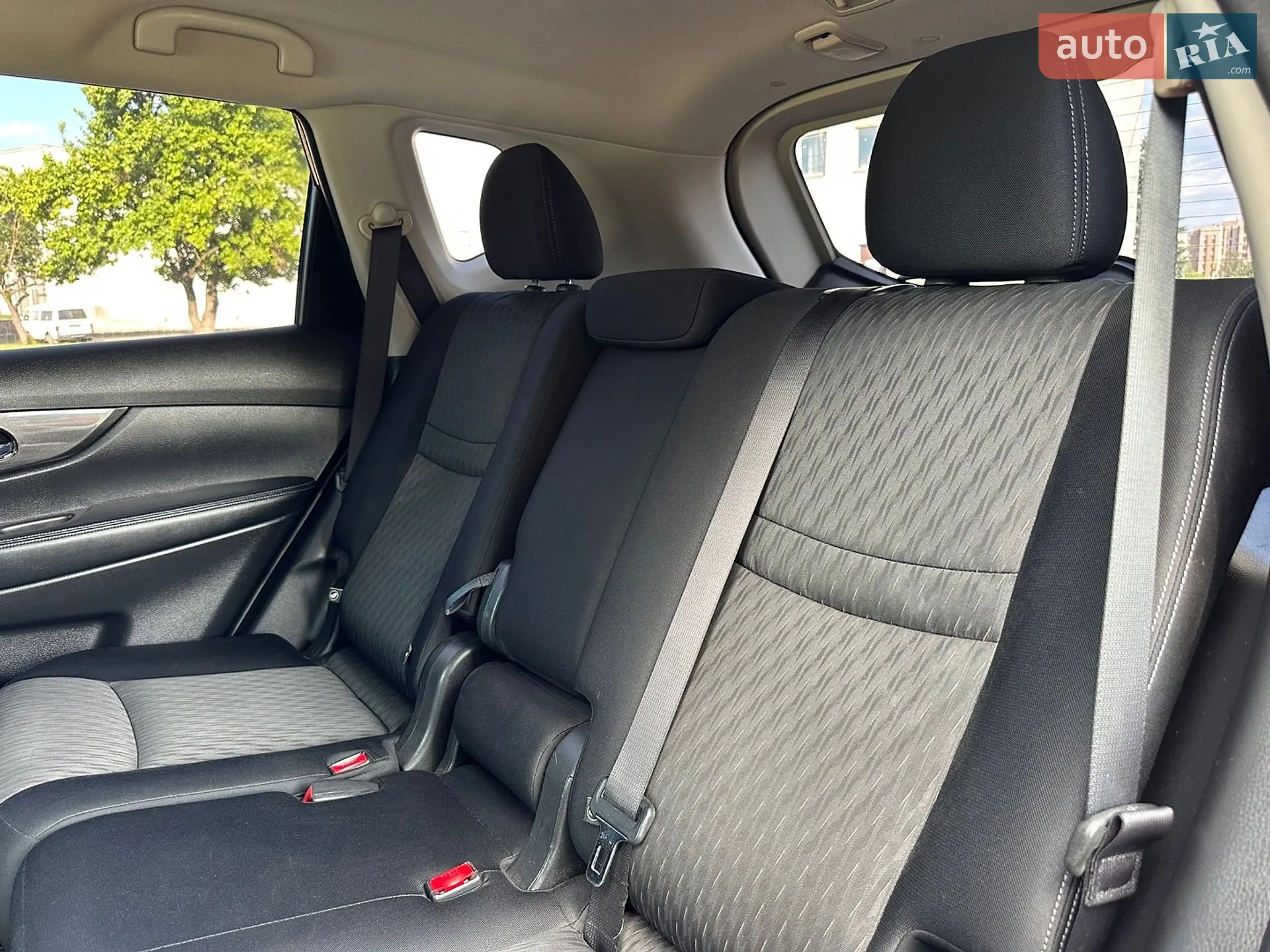 2016 Nissan Rogue - мініатюра 39