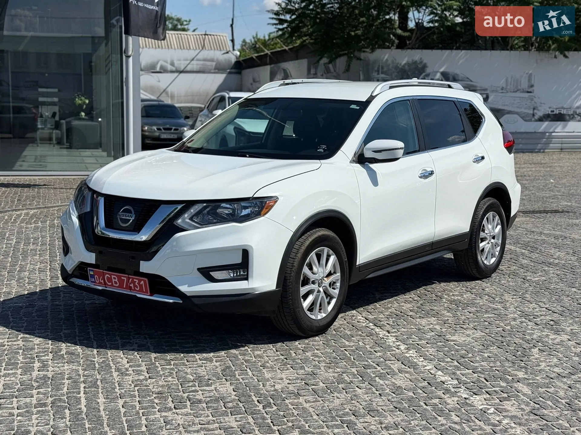 2017 Nissan Rogue - фото 1
