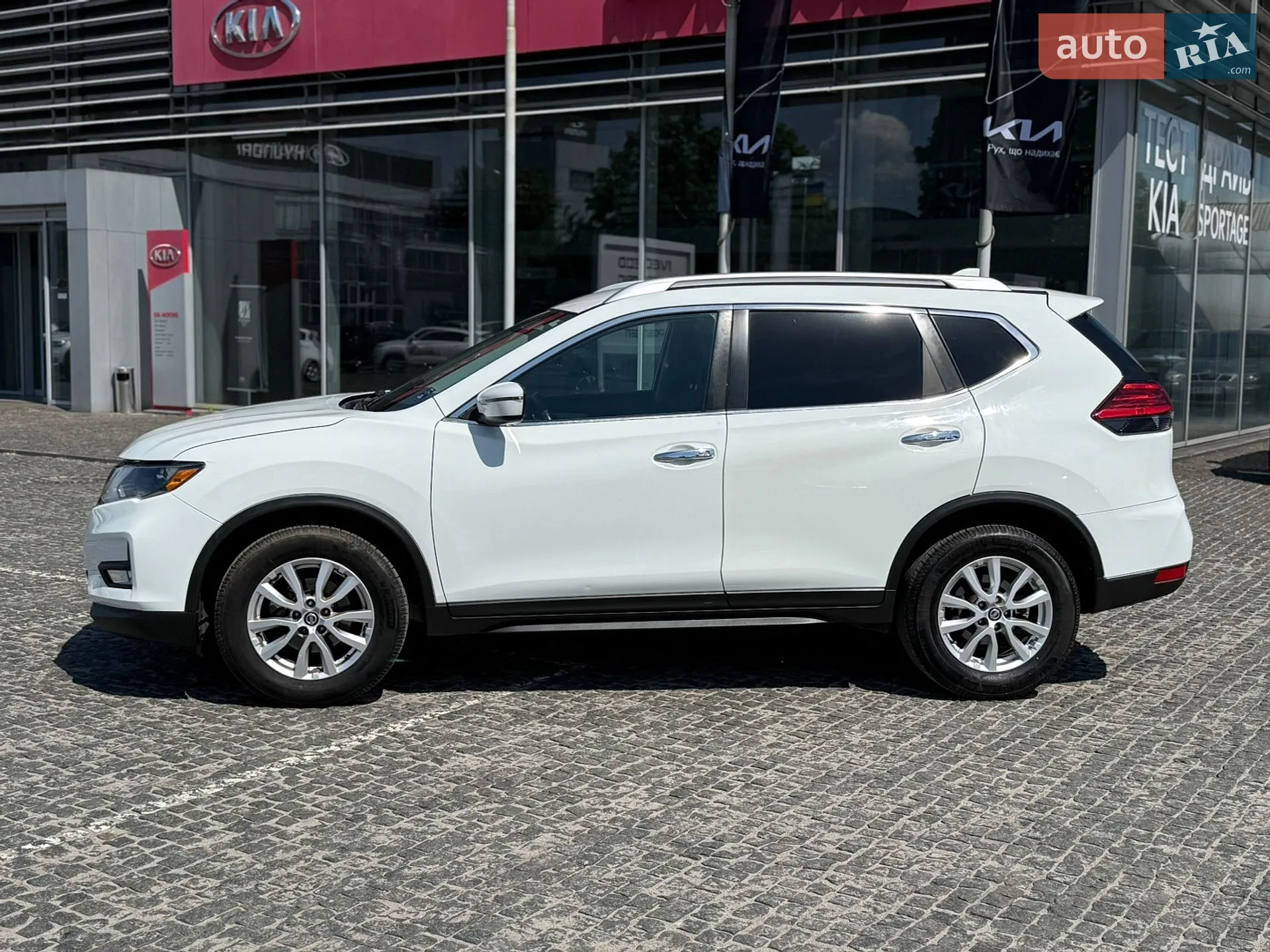 2017 Nissan Rogue - мініатюра 4