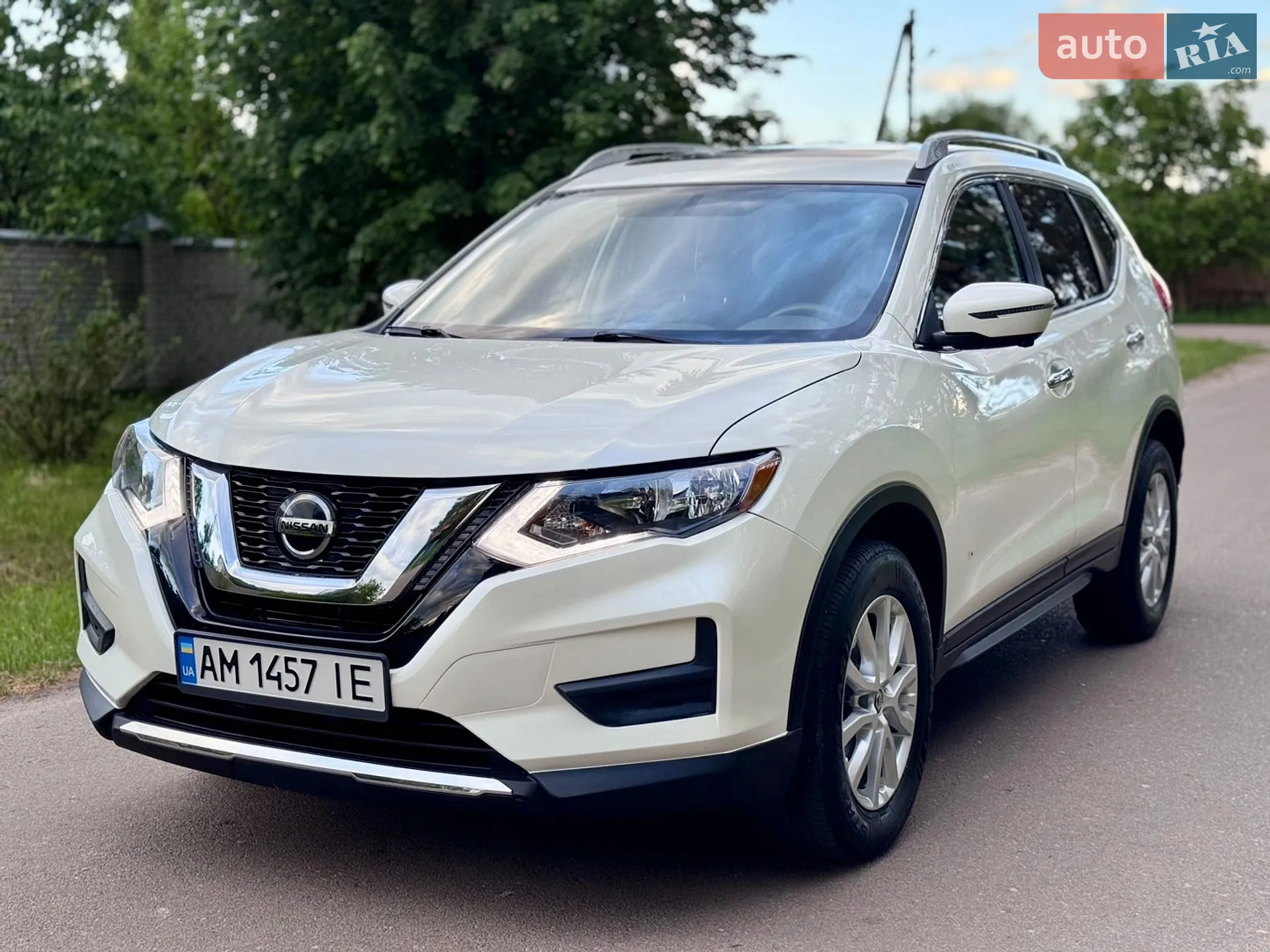 2017 Nissan Rogue - мініатюра 2