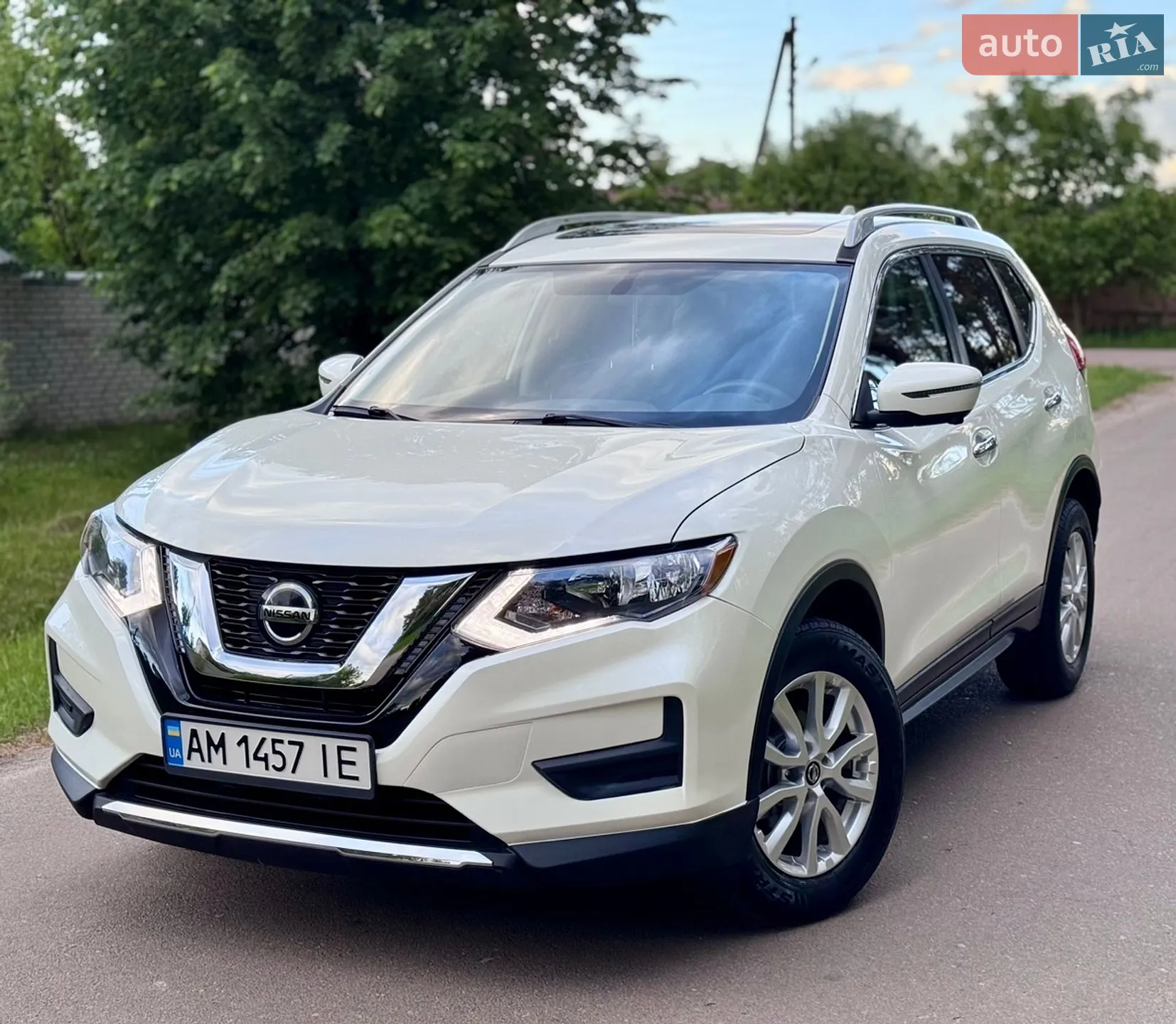 2017 Nissan Rogue - фото 1