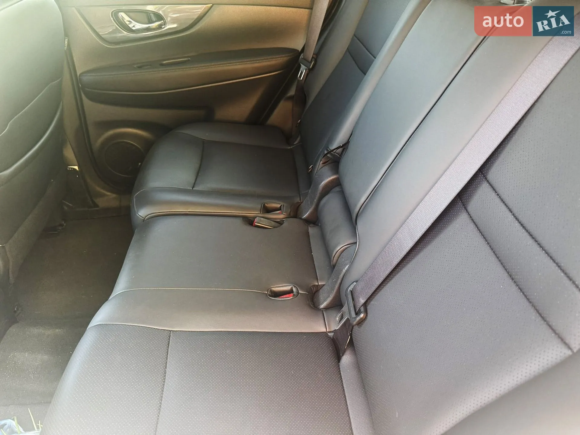 2017 Nissan Rogue - мініатюра 11