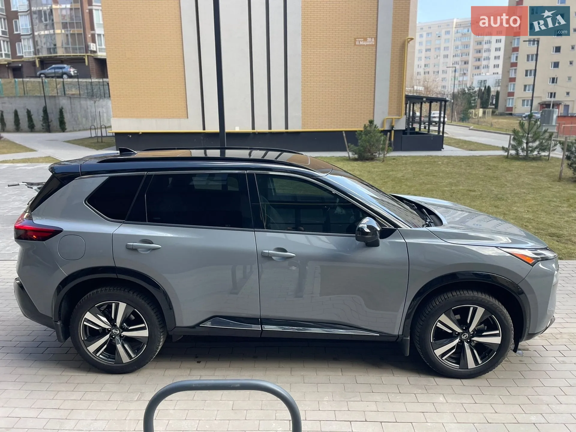 2021 Nissan Rogue - мініатюра 13