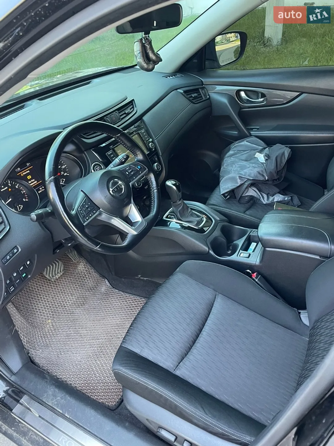2019 Nissan Rogue - мініатюра 17