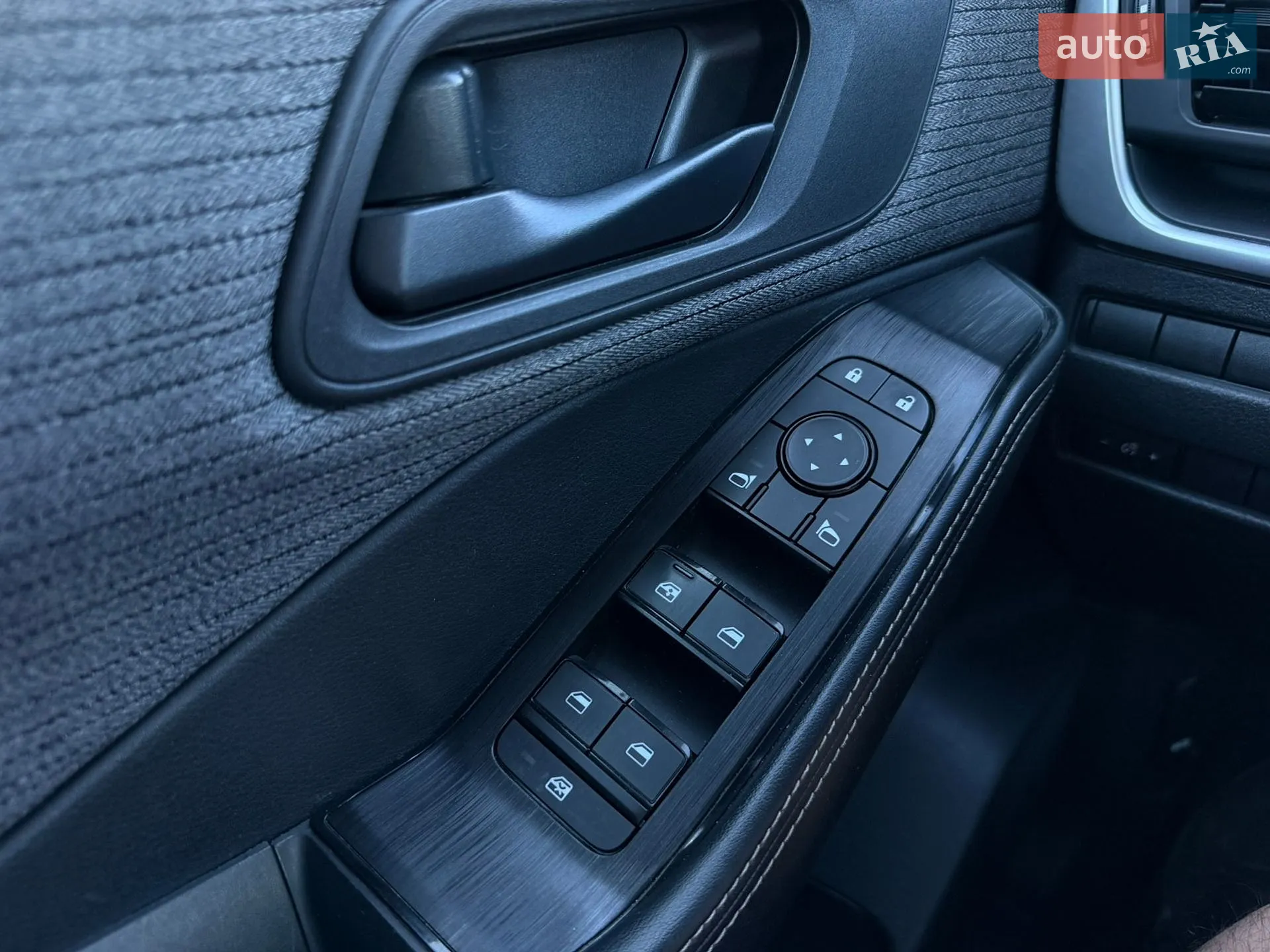 2021 Nissan Rogue - мініатюра 16