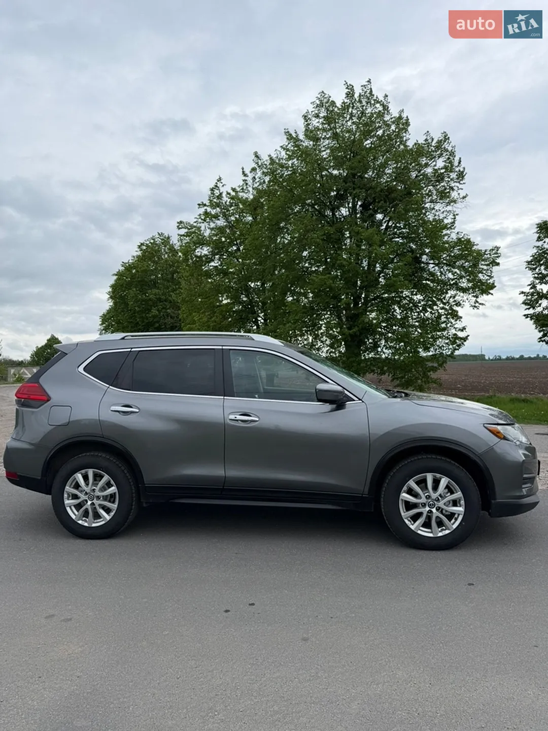 2017 Nissan Rogue - мініатюра 2