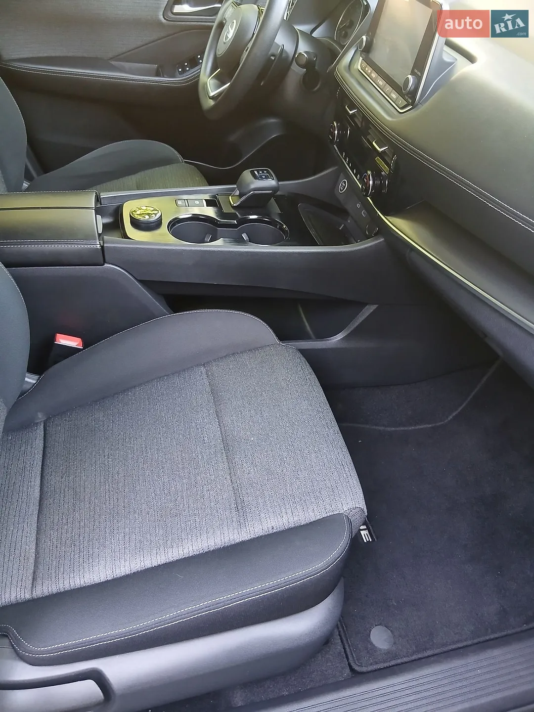 2021 Nissan Rogue - мініатюра 20