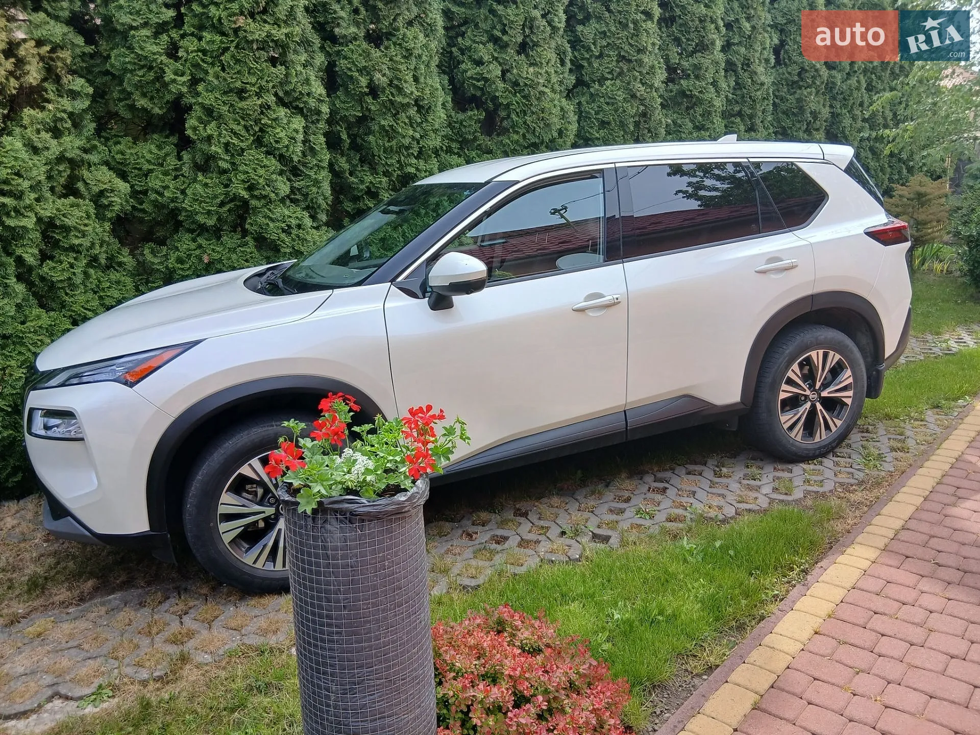 2021 Nissan Rogue - мініатюра 13