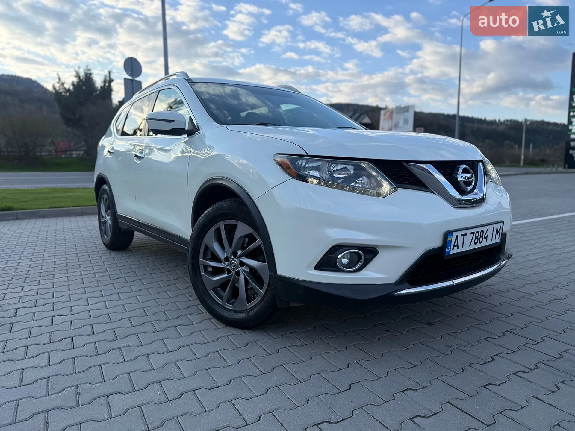 2015 Nissan Rogue - мініатюра 2