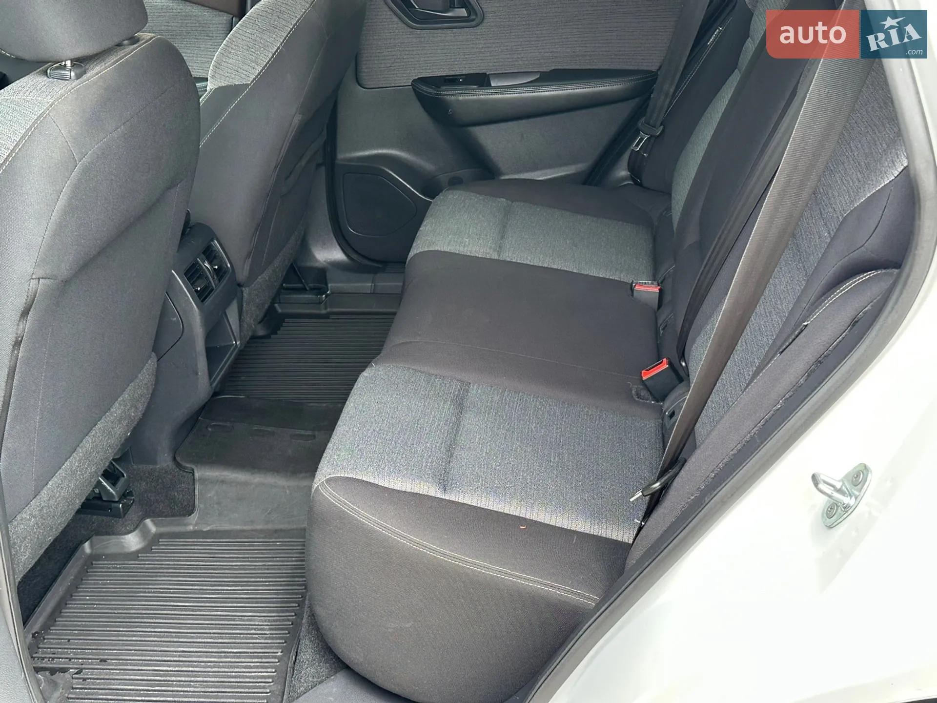 2021 Nissan Rogue - мініатюра 31