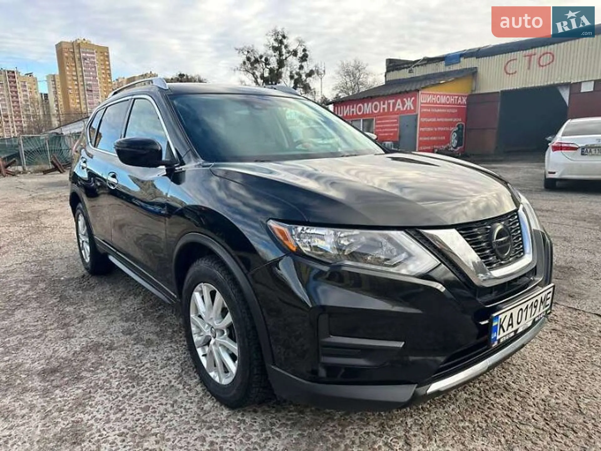2019 Nissan Rogue - мініатюра 2