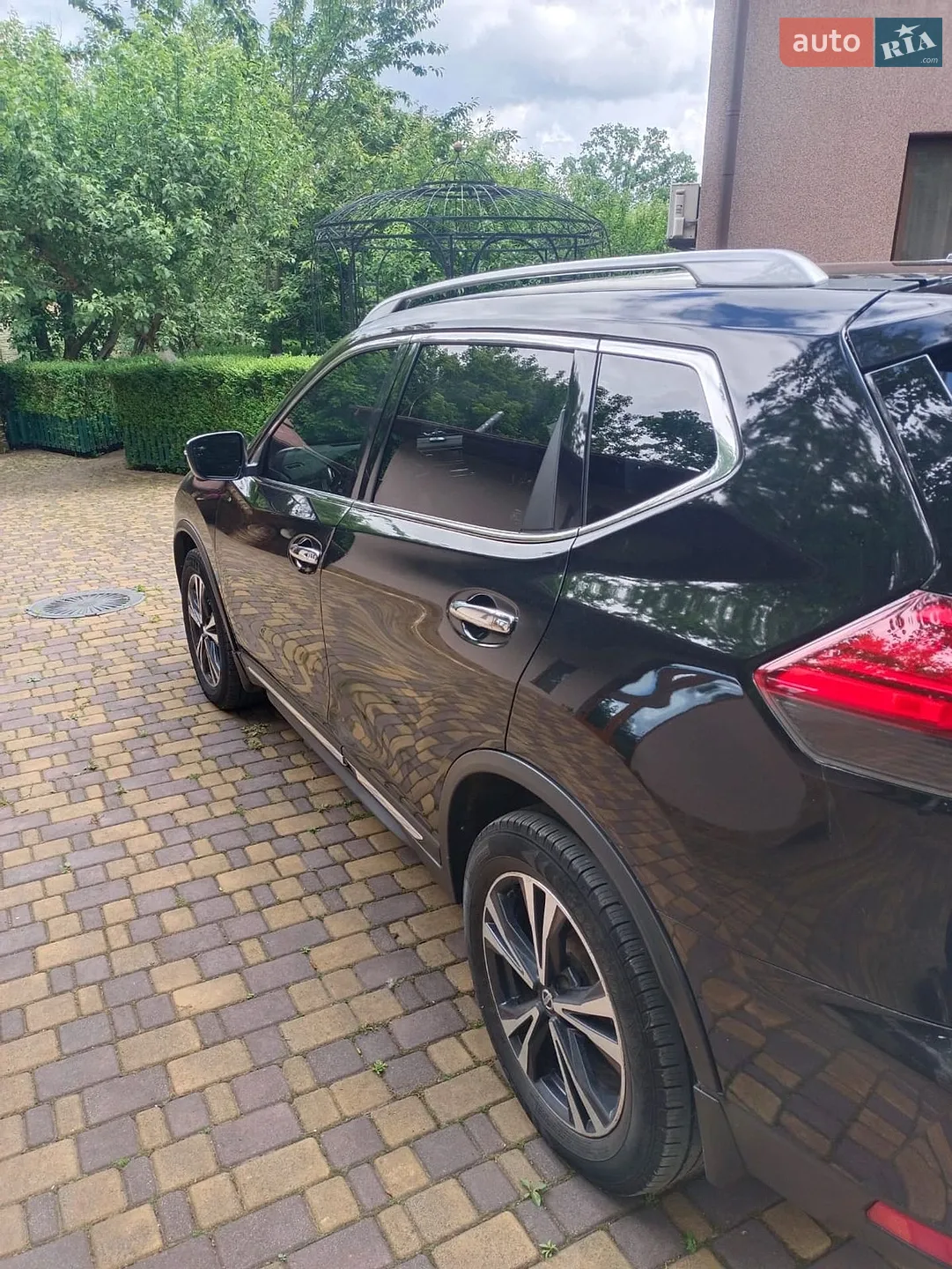 2017 Nissan Rogue - мініатюра 2