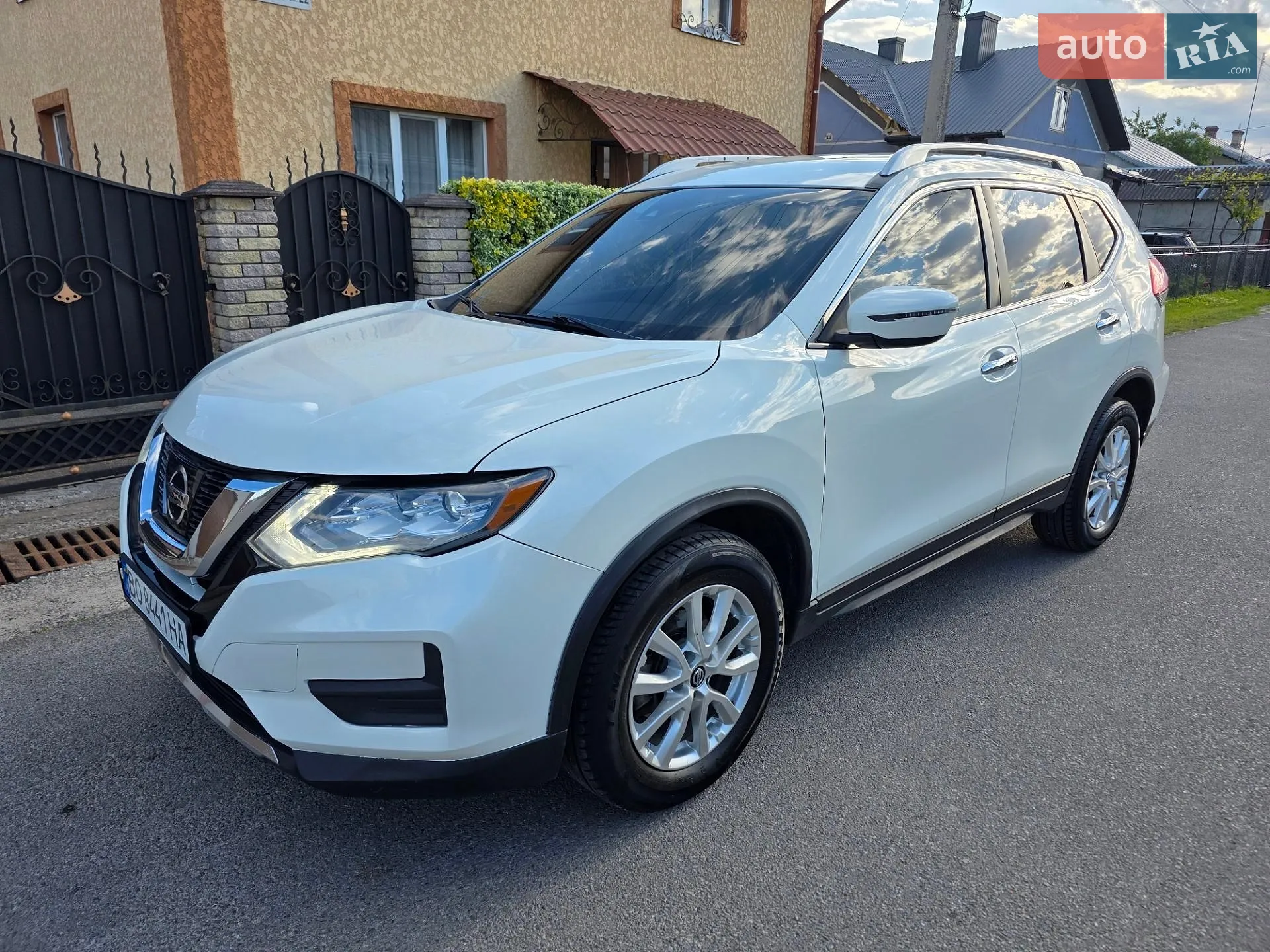 2019 Nissan Rogue - мініатюра 3