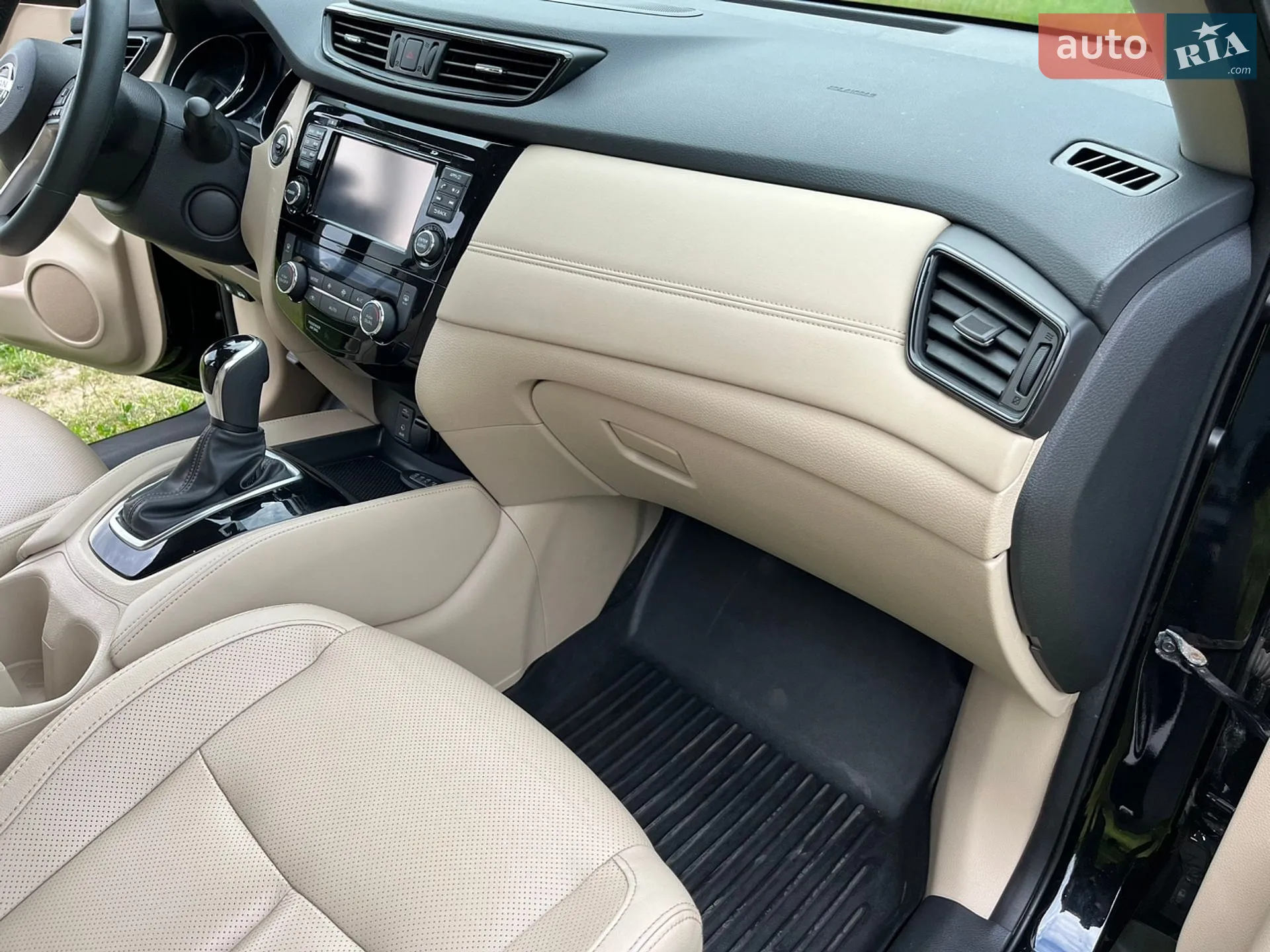 2017 Nissan Rogue - мініатюра 28