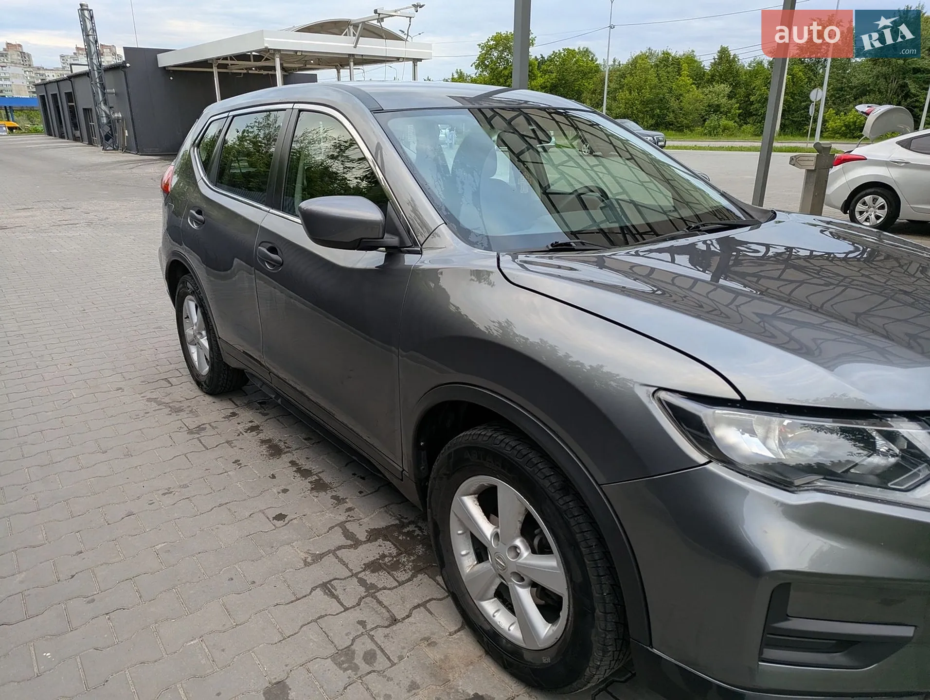 2017 Nissan Rogue - мініатюра 2