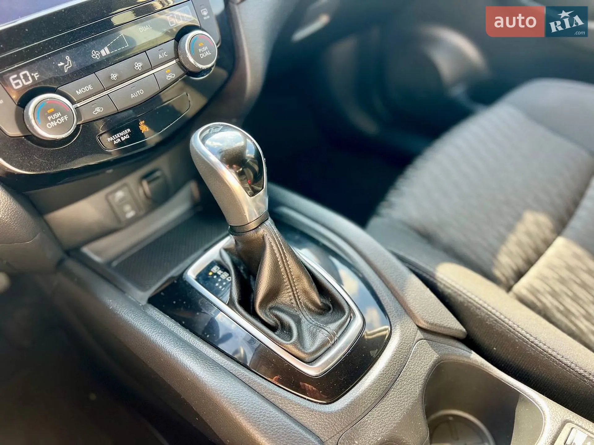 2016 Nissan Rogue - мініатюра 23
