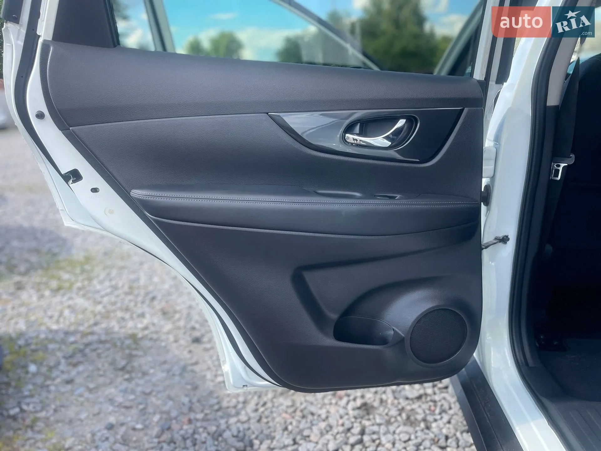 2017 Nissan Rogue - мініатюра 14