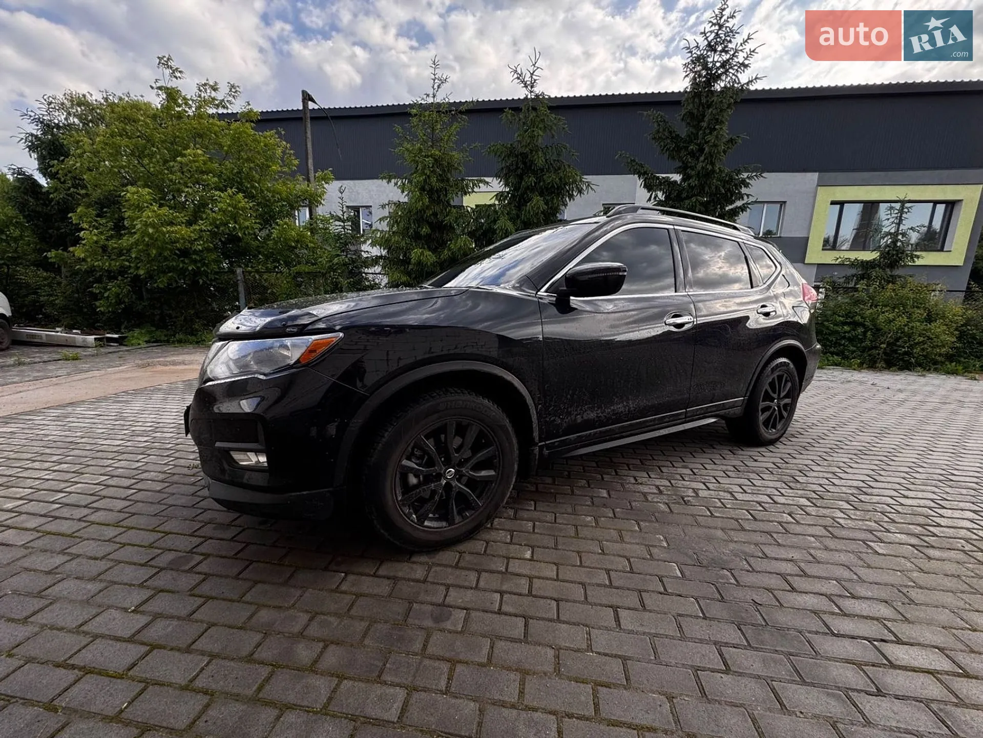 2017 Nissan Rogue - фото 1