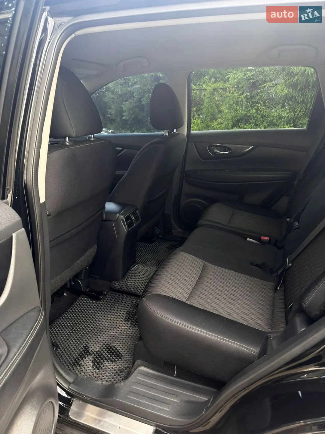 2017 Nissan Rogue - мініатюра 8