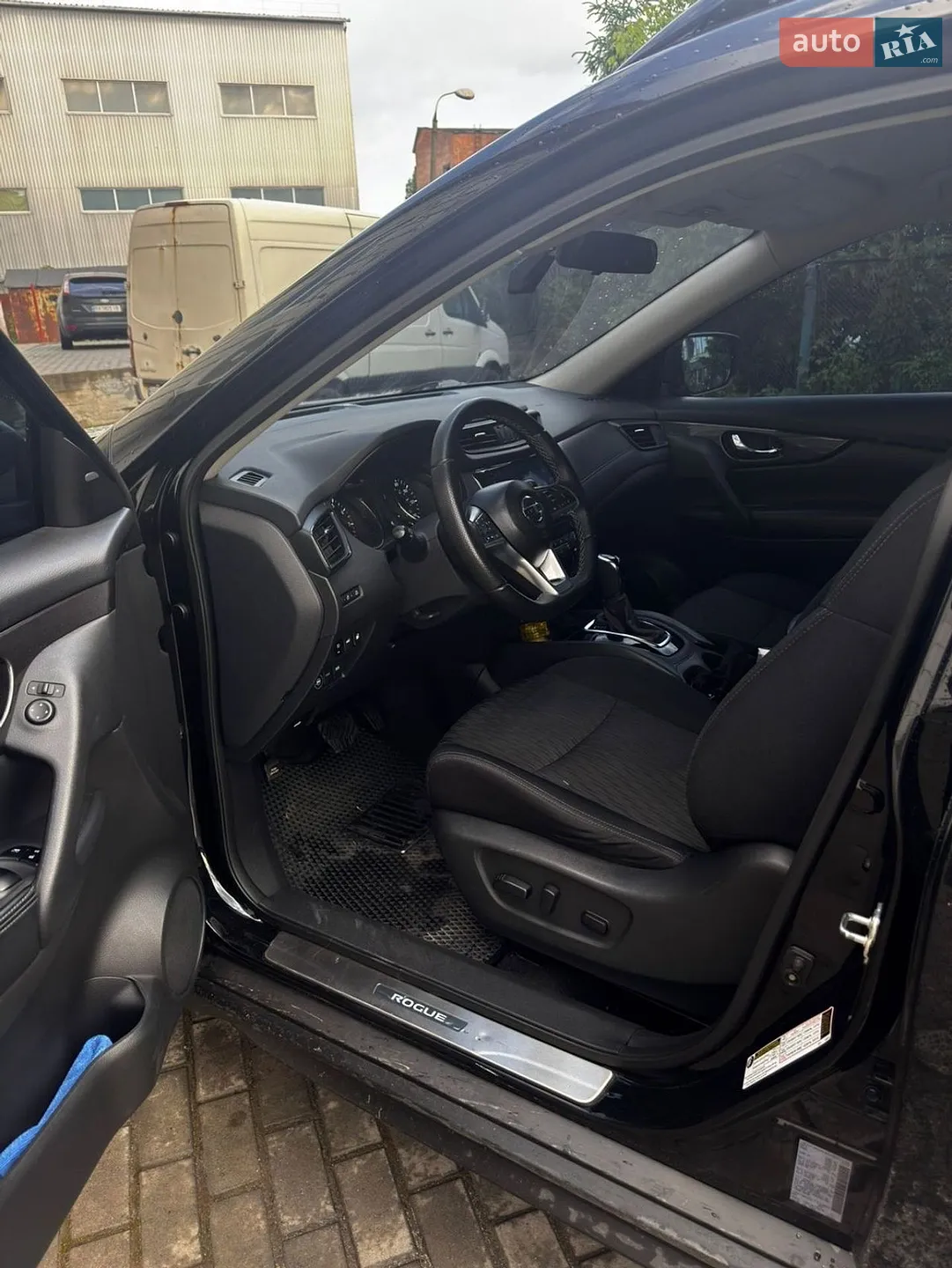 2017 Nissan Rogue - мініатюра 10