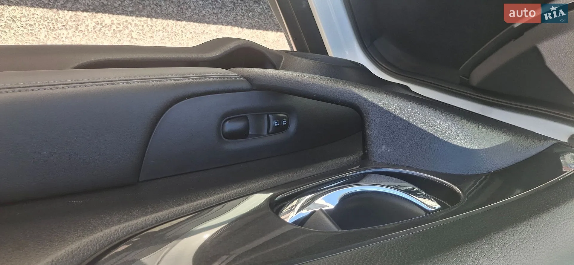 2019 Nissan Rogue - мініатюра 17