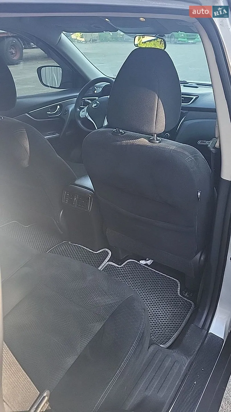 2016 Nissan Rogue - мініатюра 28