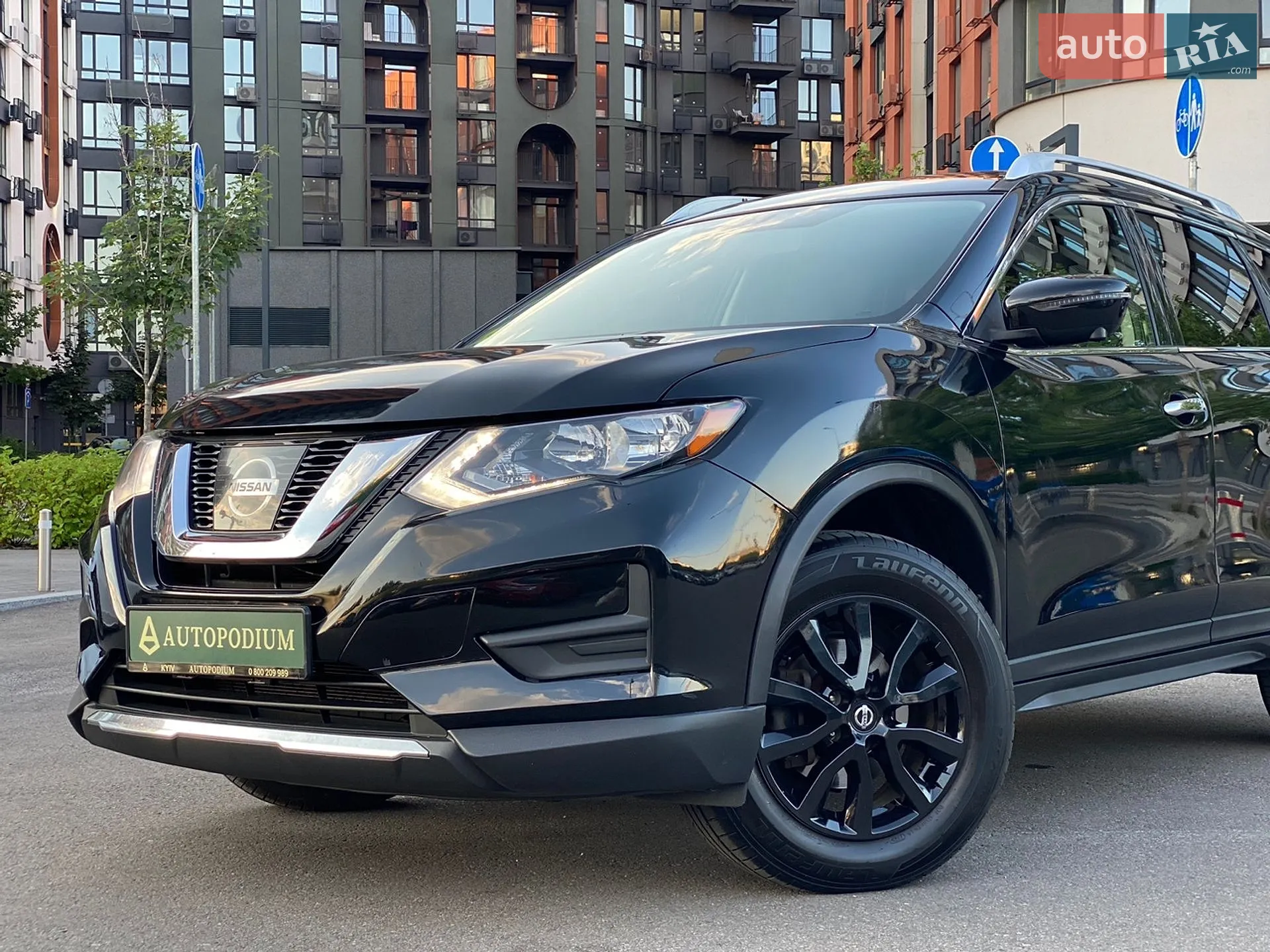 2017 Nissan Rogue - мініатюра 2