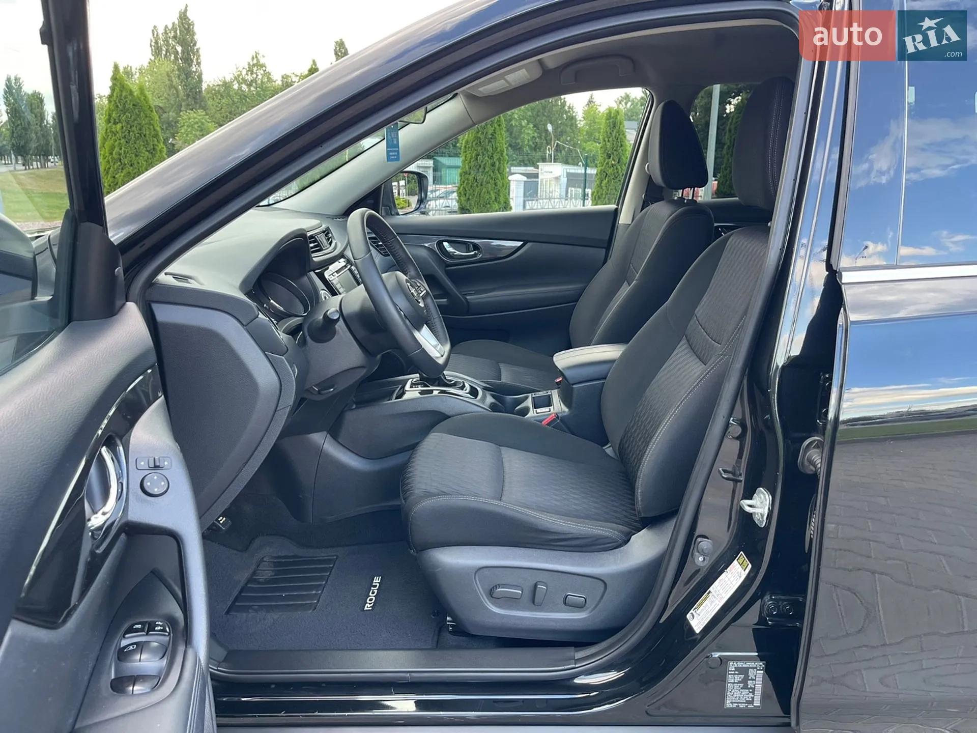 2018 Nissan Rogue - мініатюра 12
