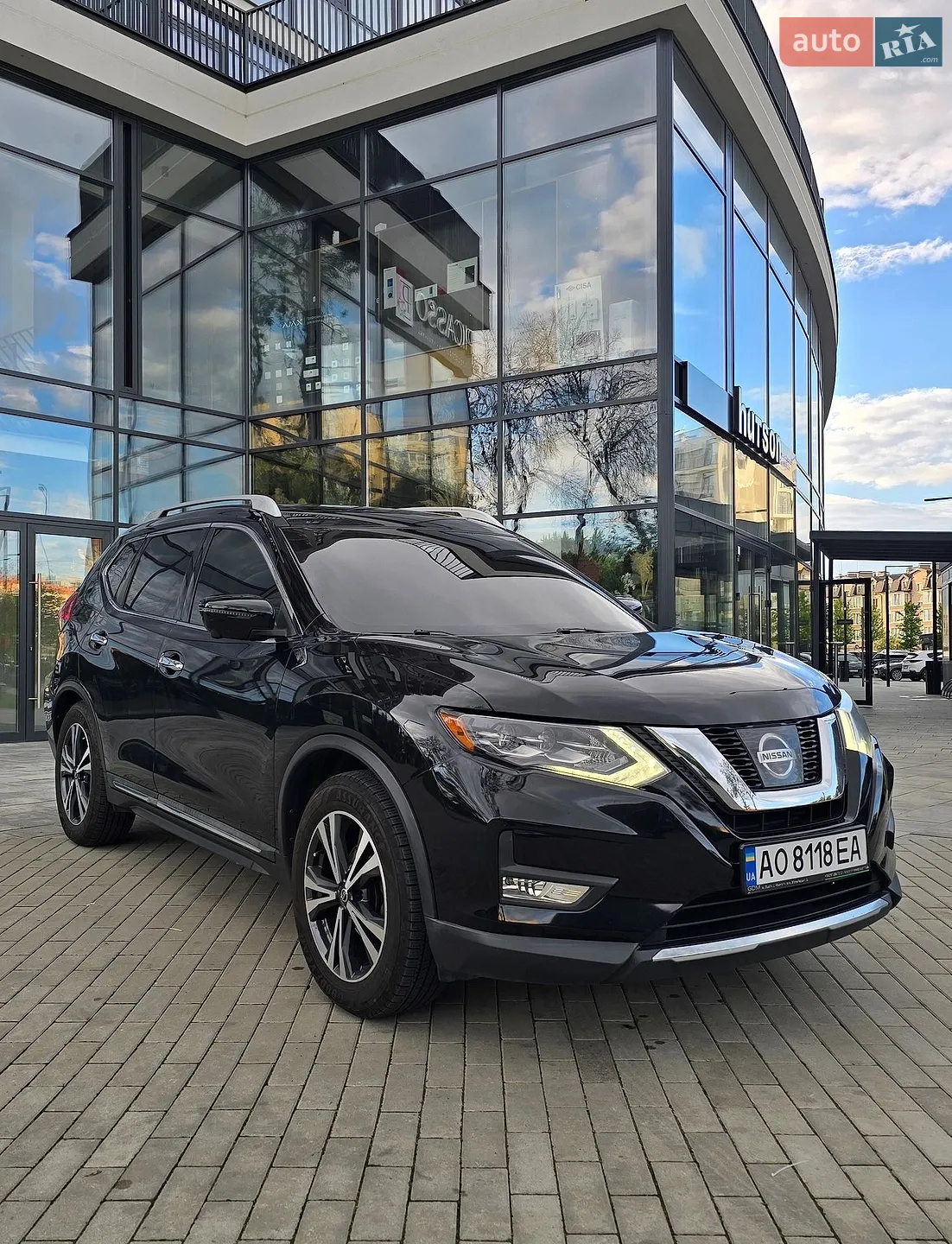 2017 Nissan Rogue - фото 1