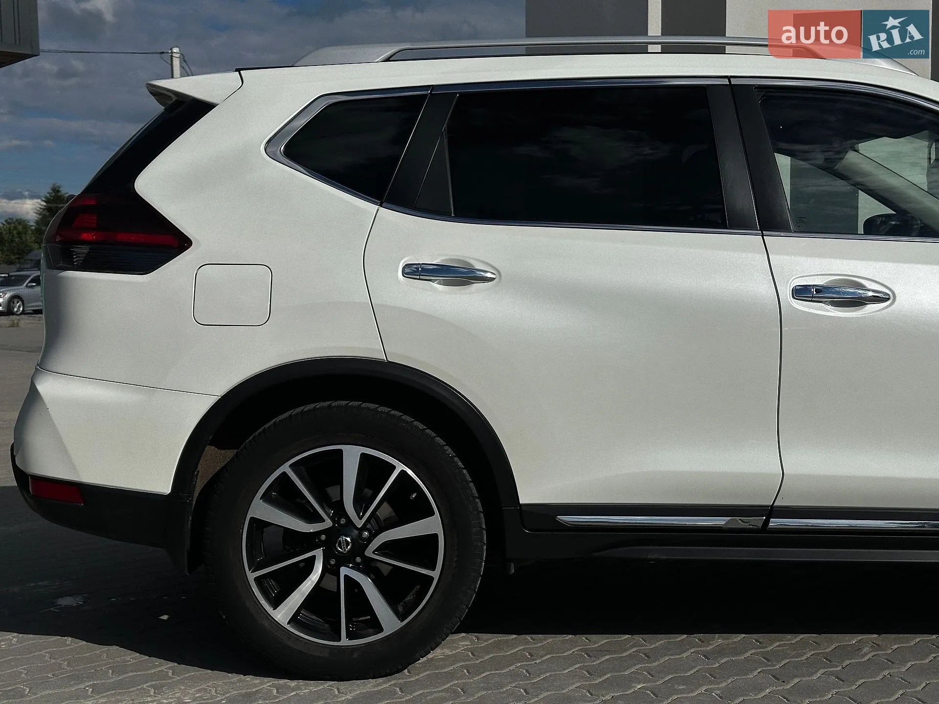 2019 Nissan Rogue - мініатюра 17