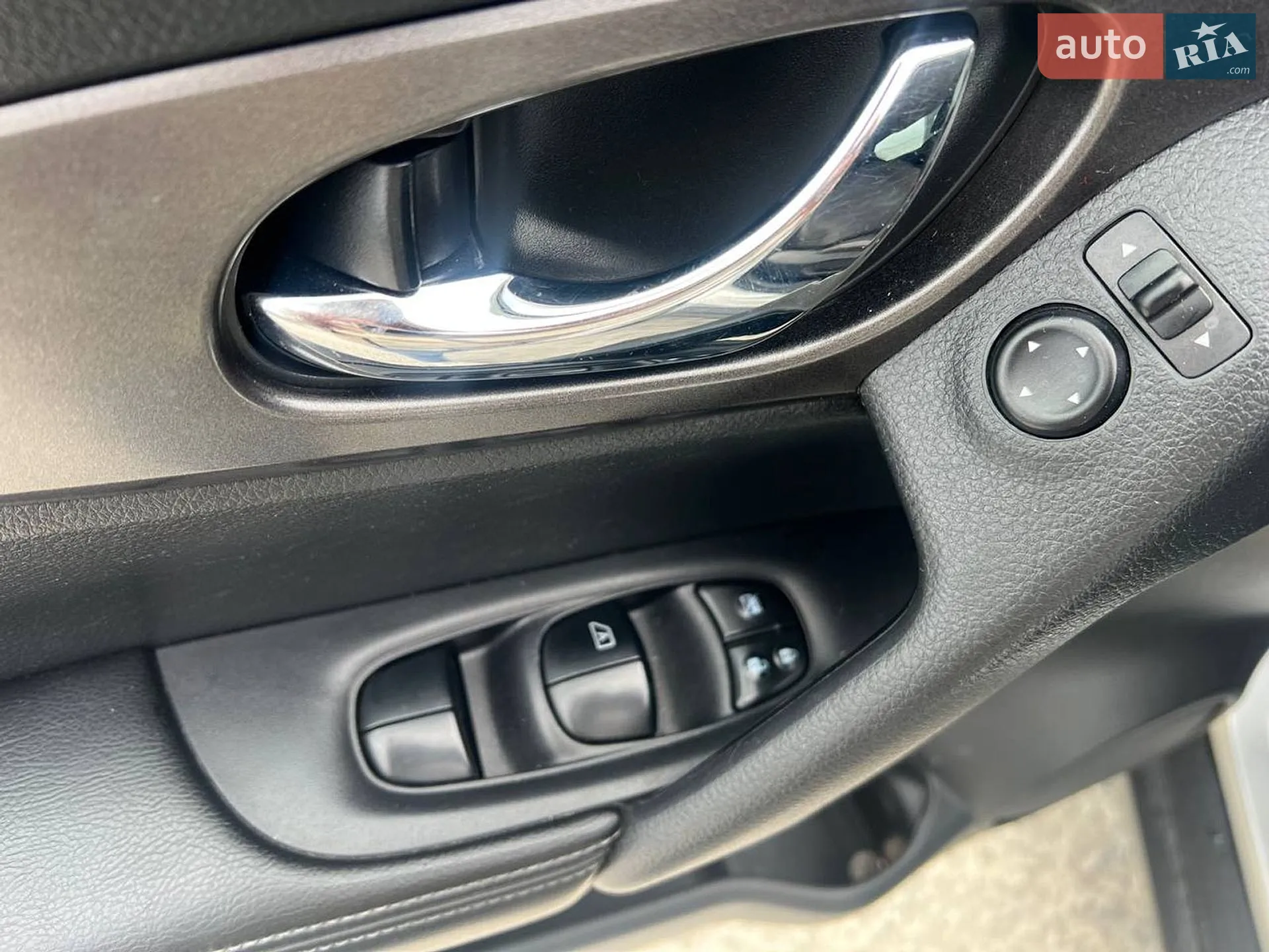 2015 Nissan Rogue - мініатюра 18