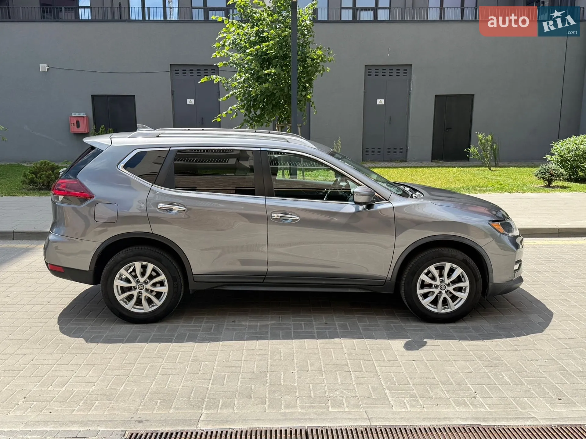 2018 Nissan Rogue - мініатюра 8