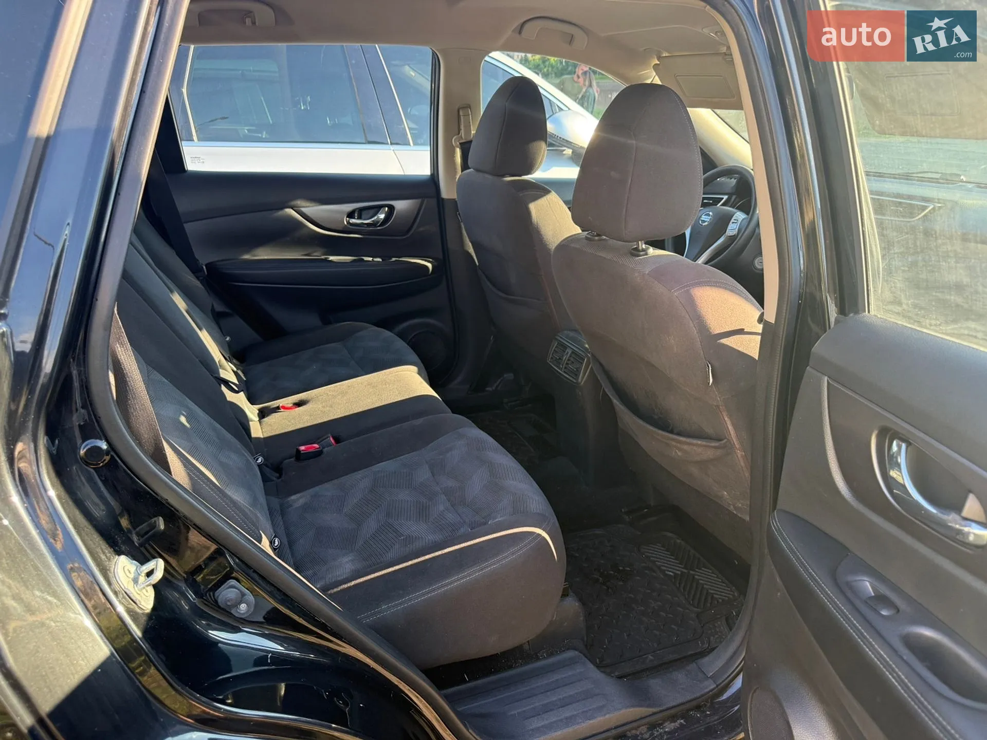 2016 Nissan Rogue - мініатюра 8