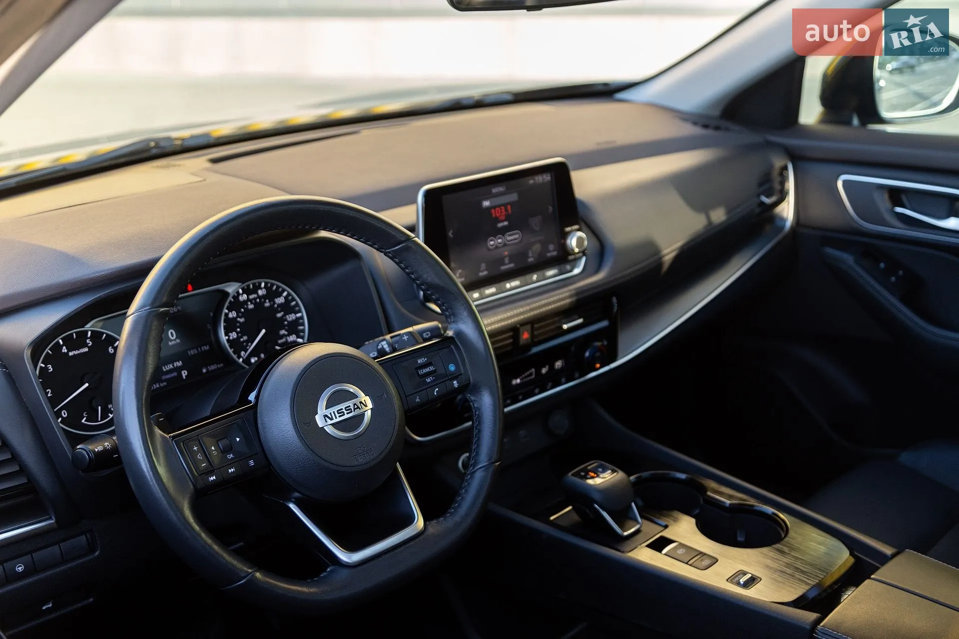 2020 Nissan Rogue - мініатюра 31