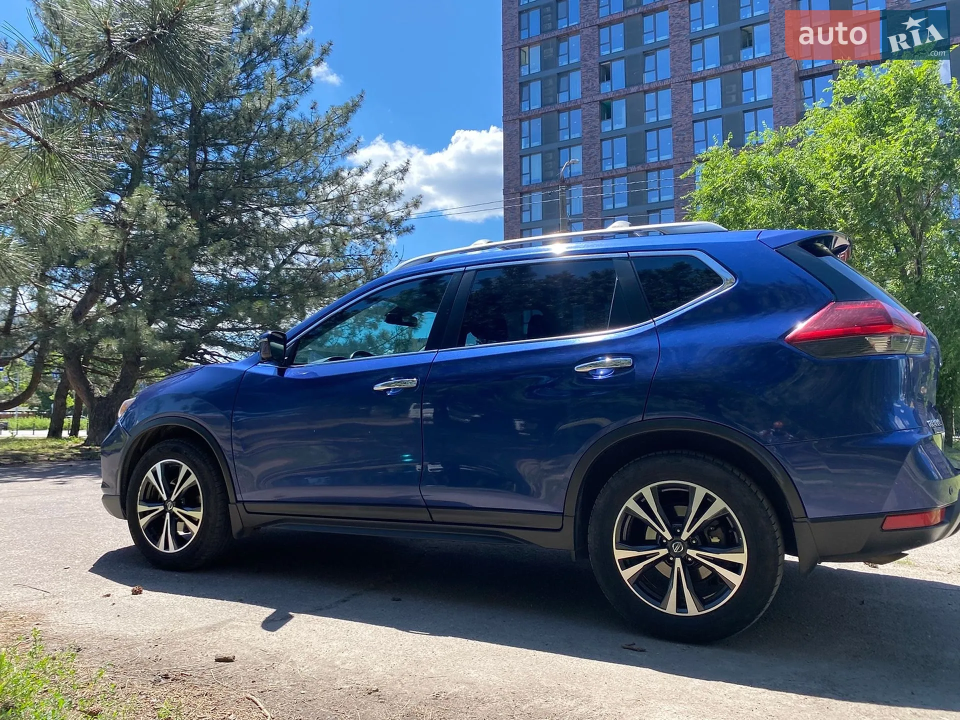 2019 Nissan Rogue - мініатюра 2