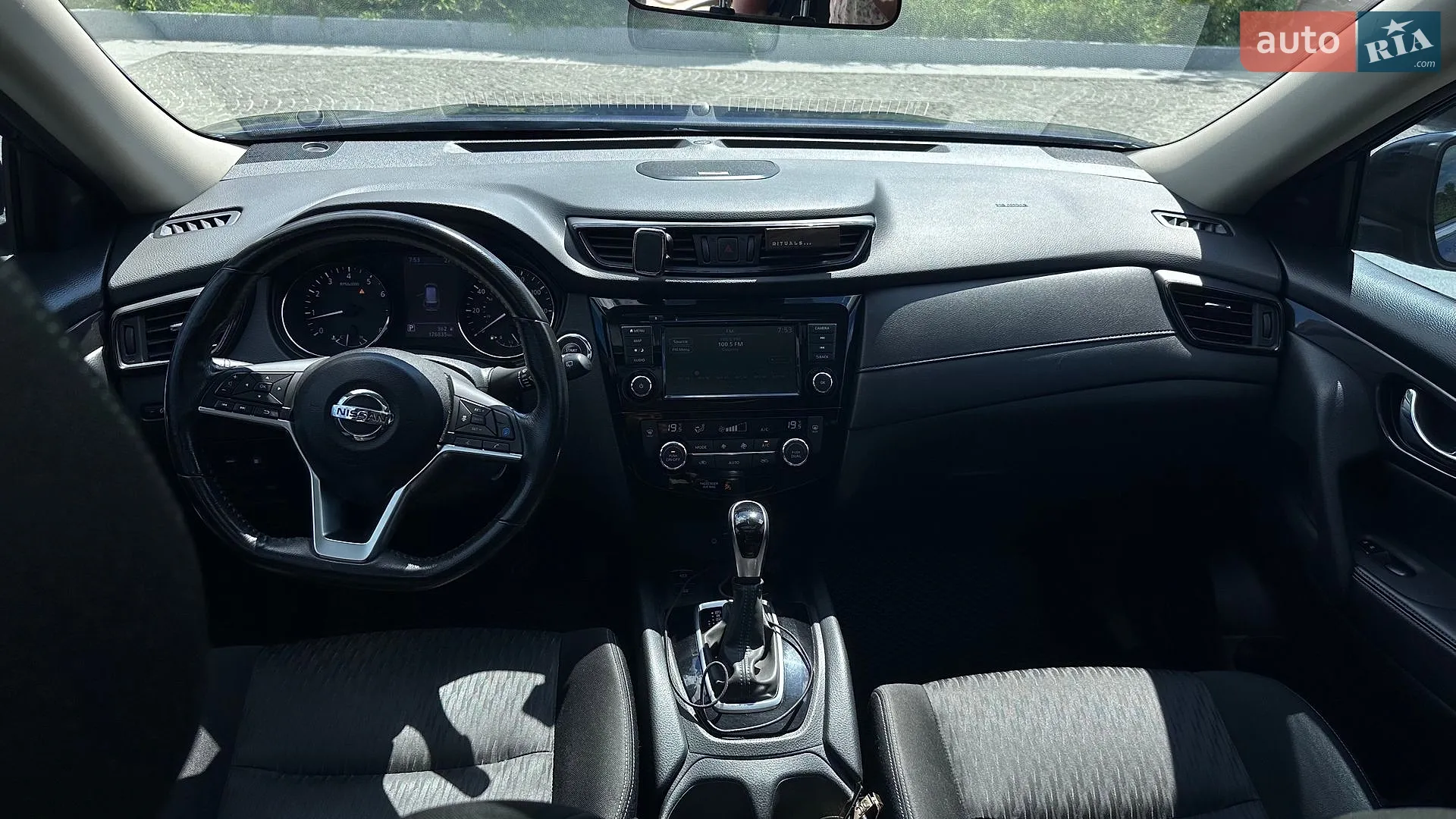 2019 Nissan Rogue - мініатюра 10