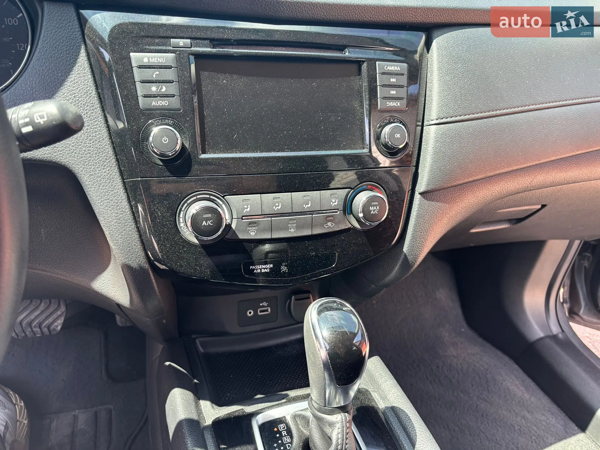2017 Nissan Rogue - мініатюра 14
