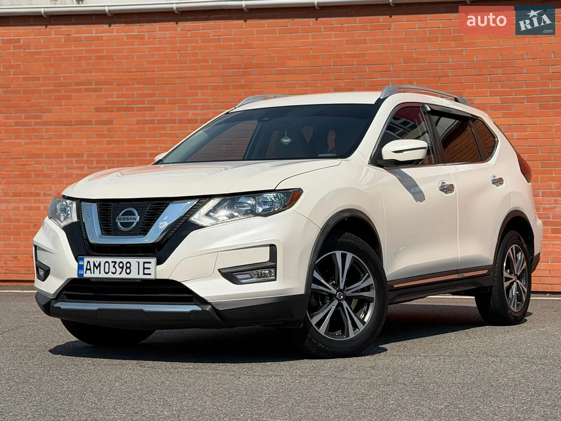 2017 Nissan Rogue - фото 1
