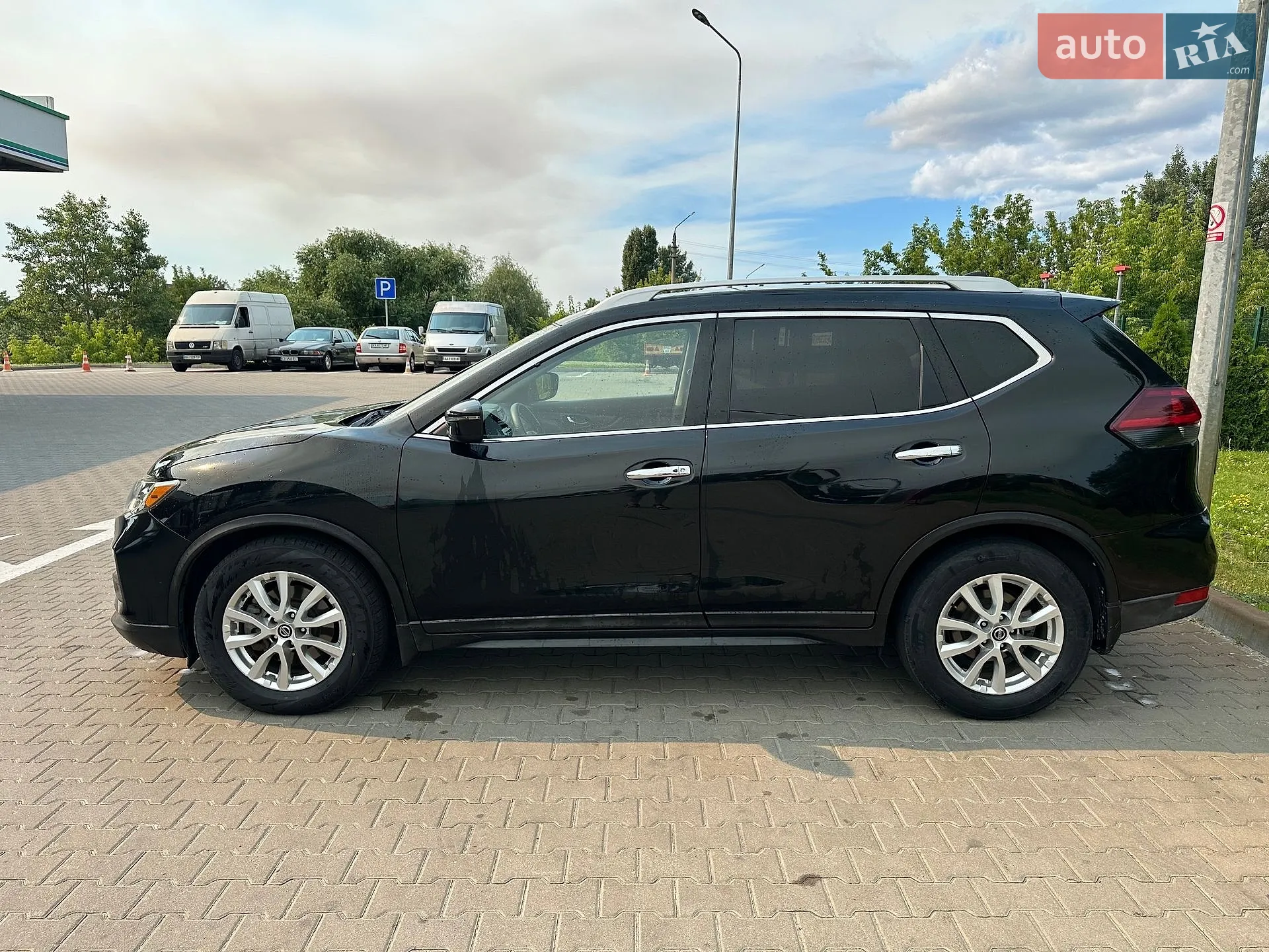 2018 Nissan Rogue - мініатюра 2