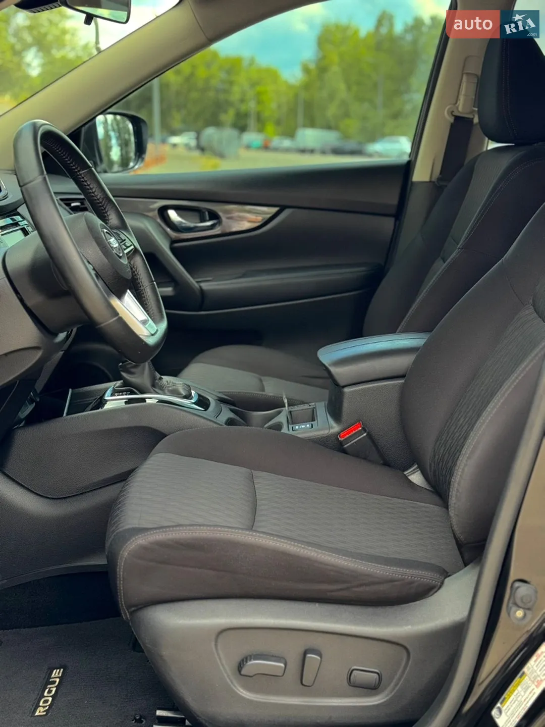 2019 Nissan Rogue - мініатюра 21