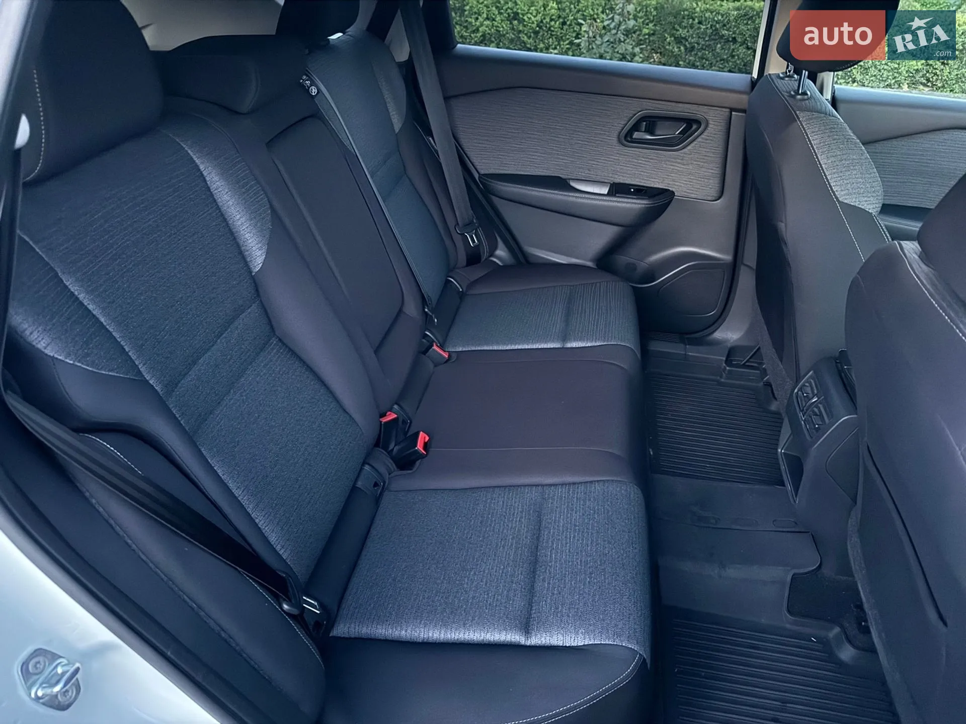 2022 Nissan Rogue - мініатюра 17
